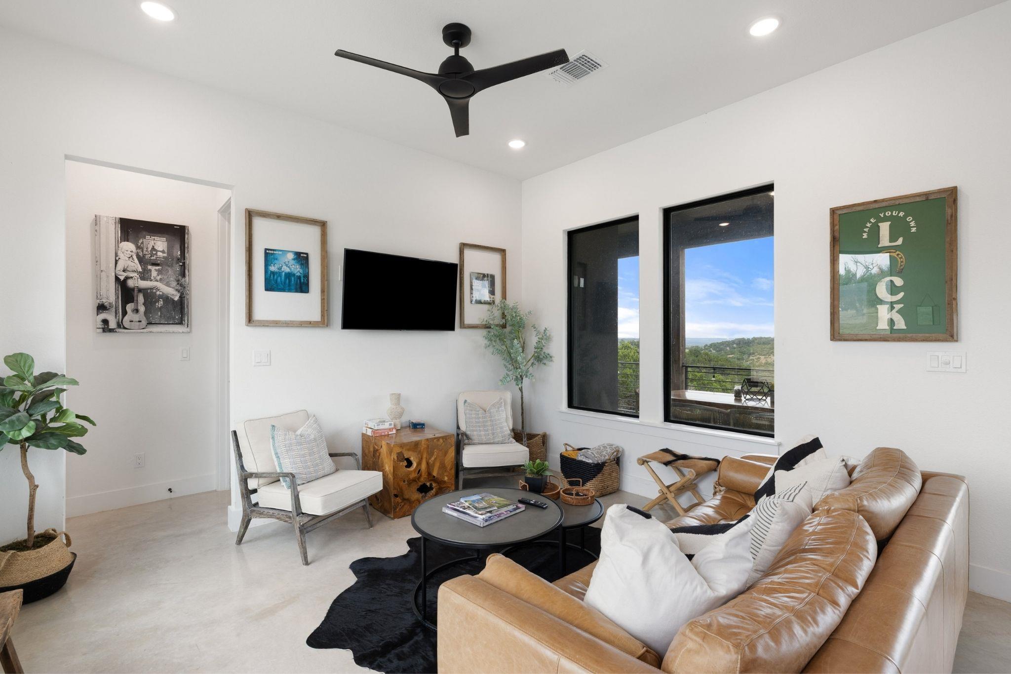 11 Sacramento, Kendalia, TX 78027