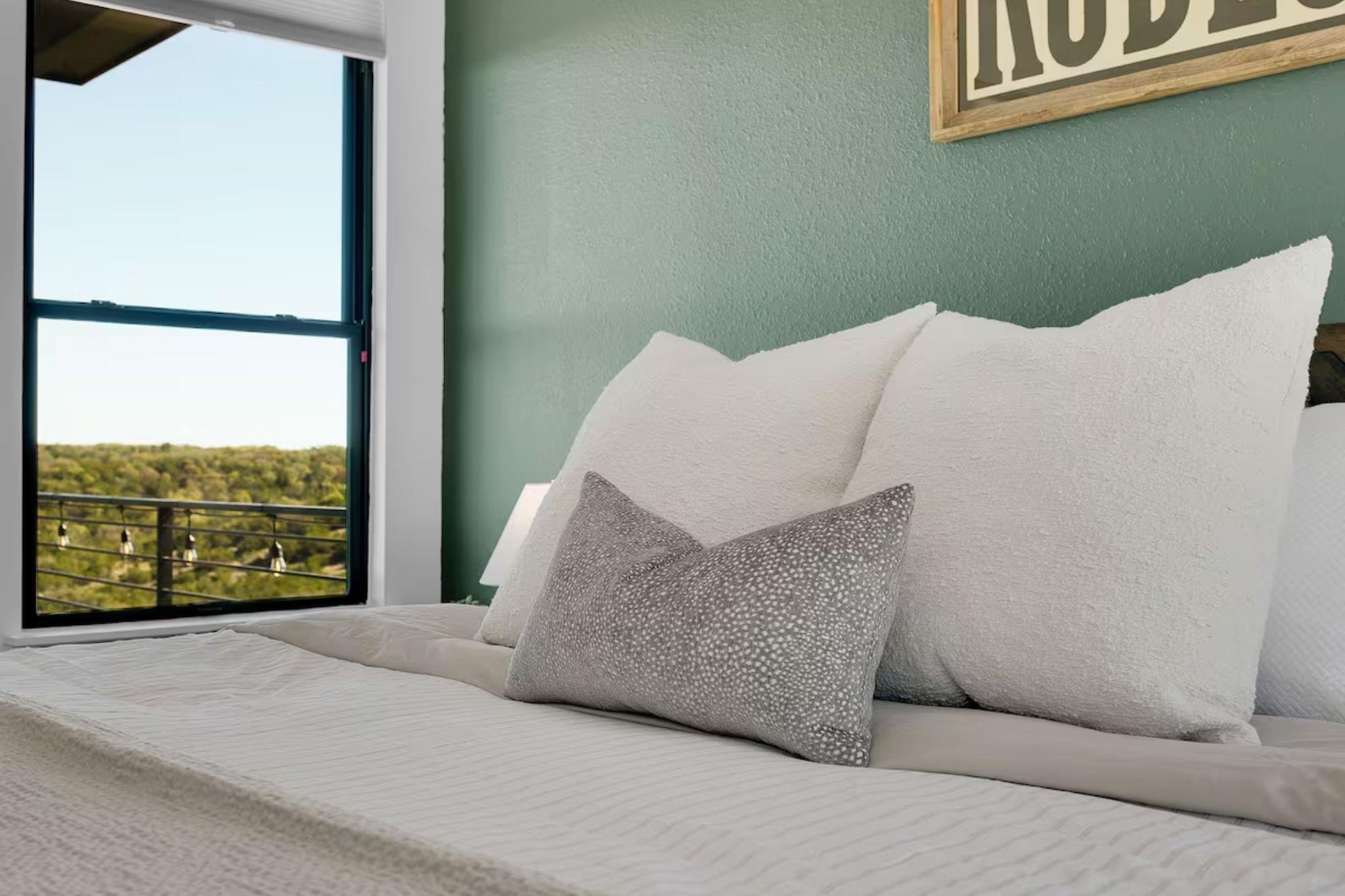 11 Sacramento, Kendalia, TX 78027