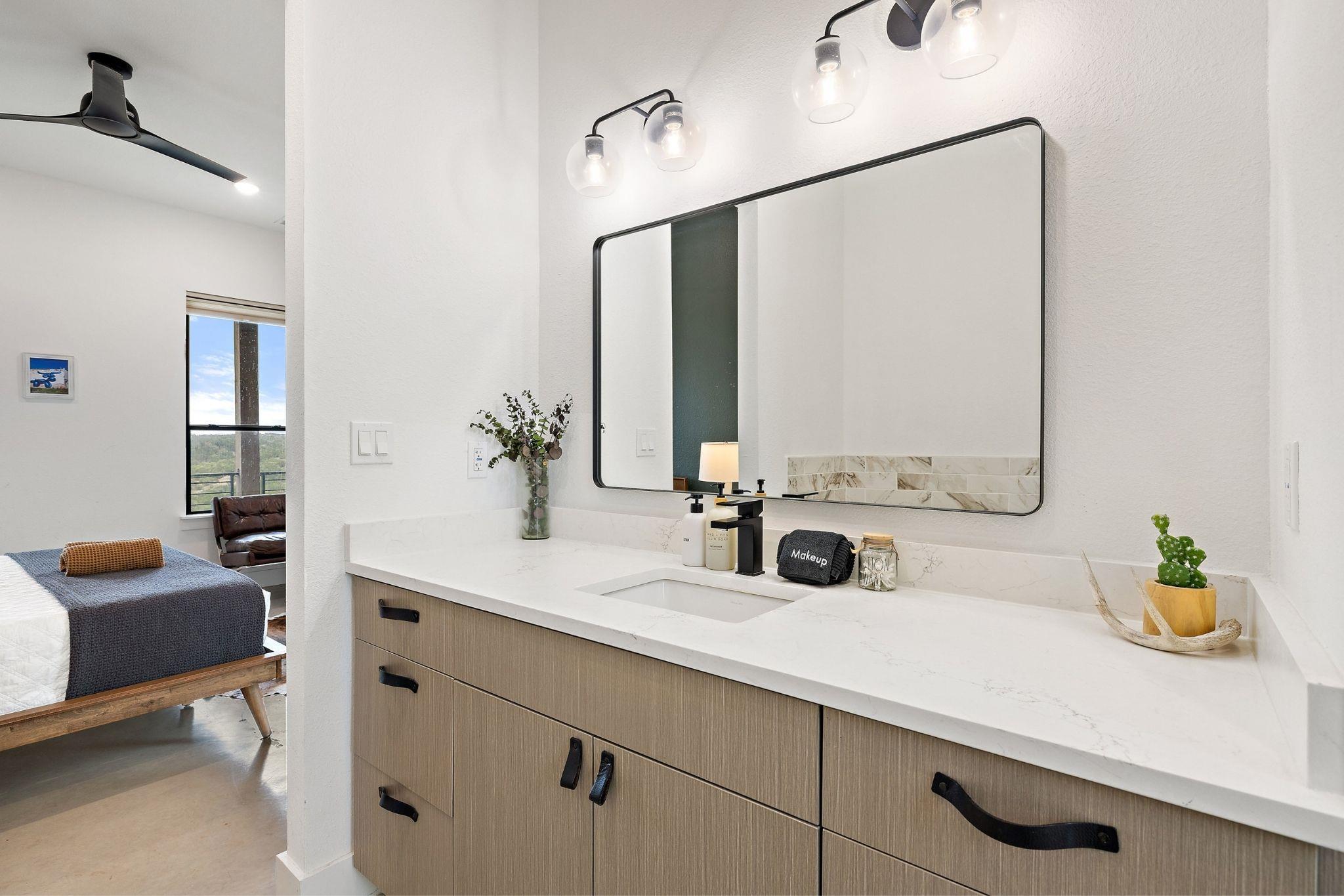 11 Sacramento, Kendalia, TX 78027