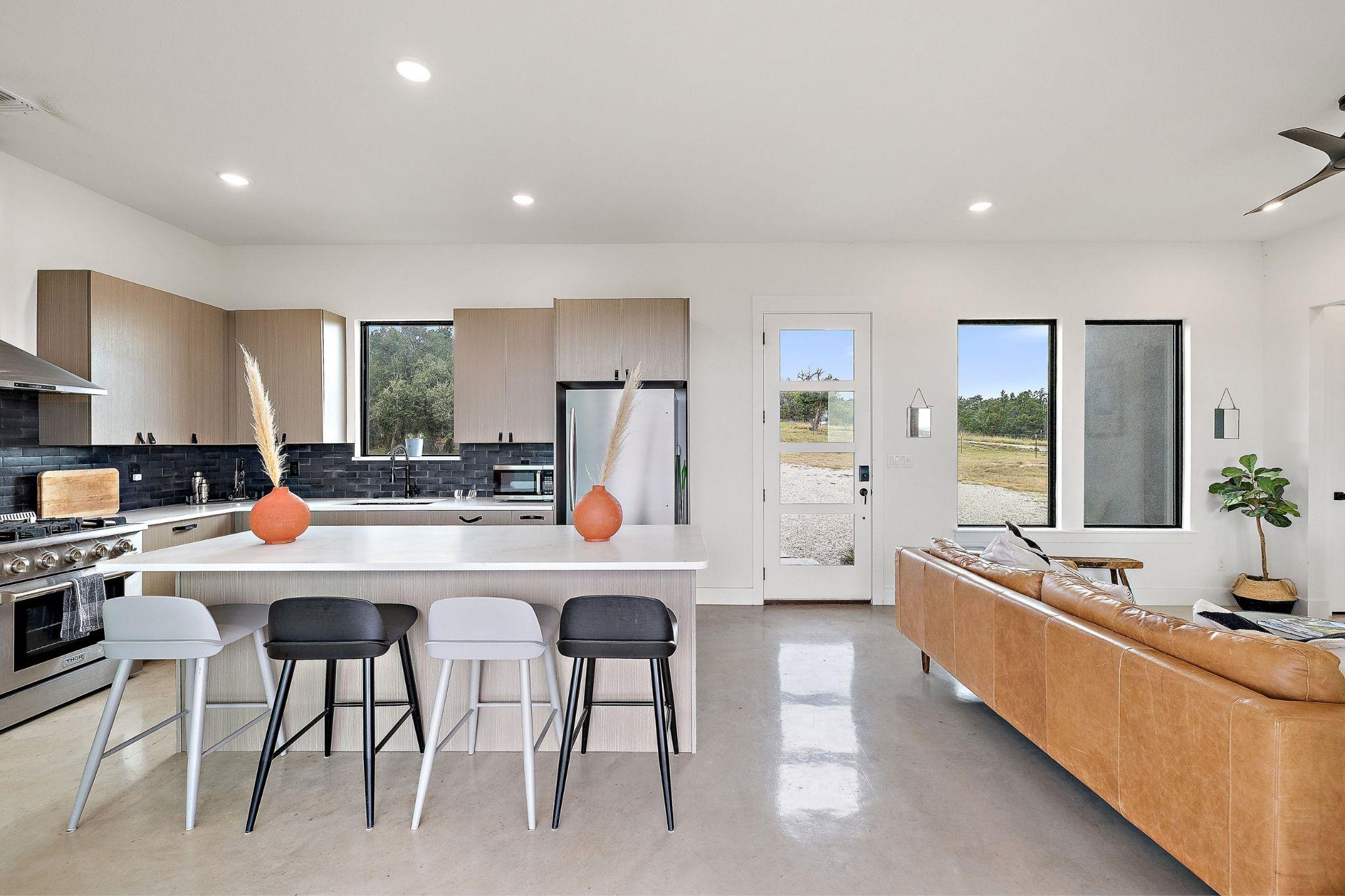 11 Sacramento, Kendalia, TX 78027