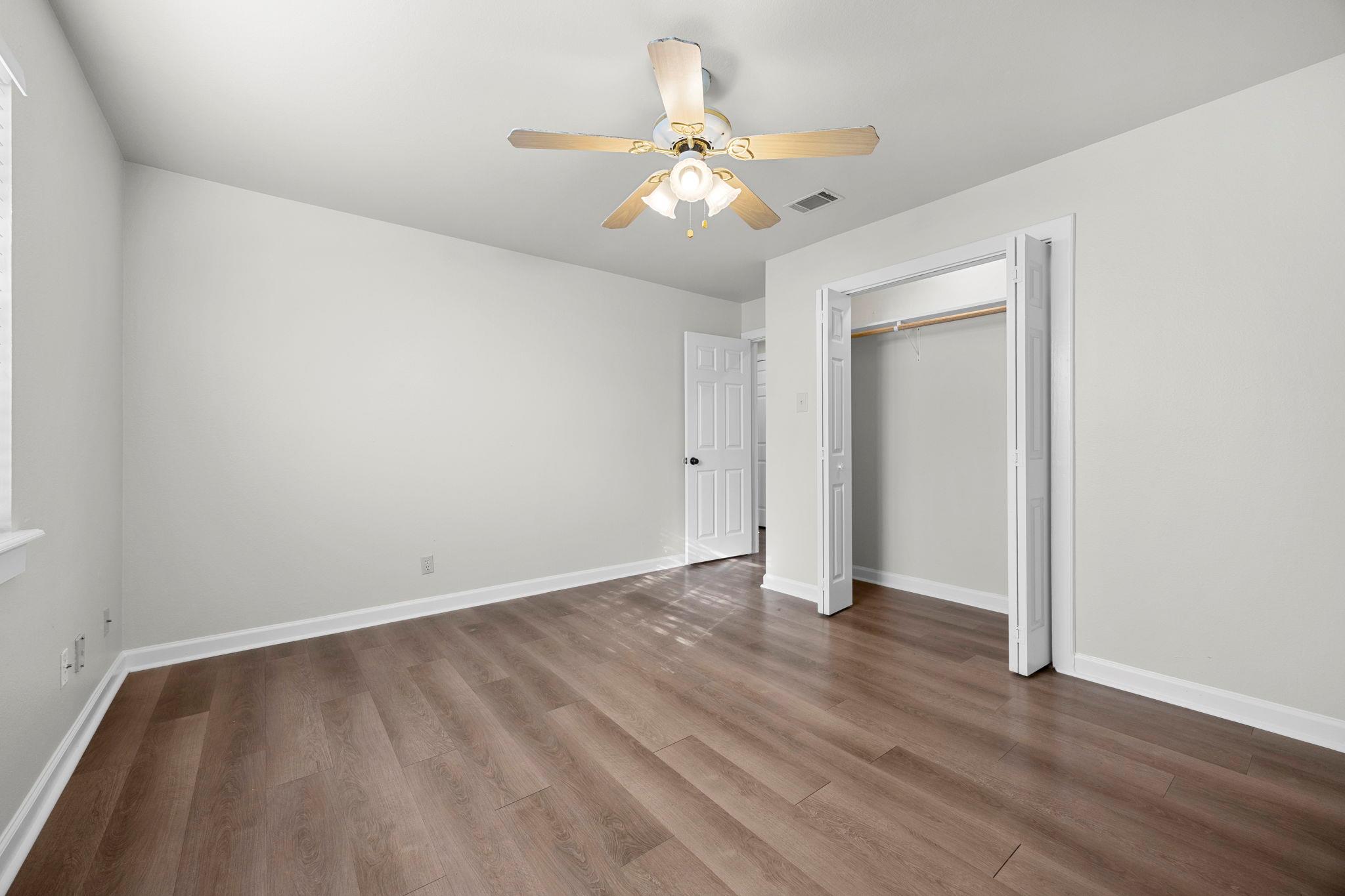 208 S Cougar Ave, Cedar Park, TX 78613