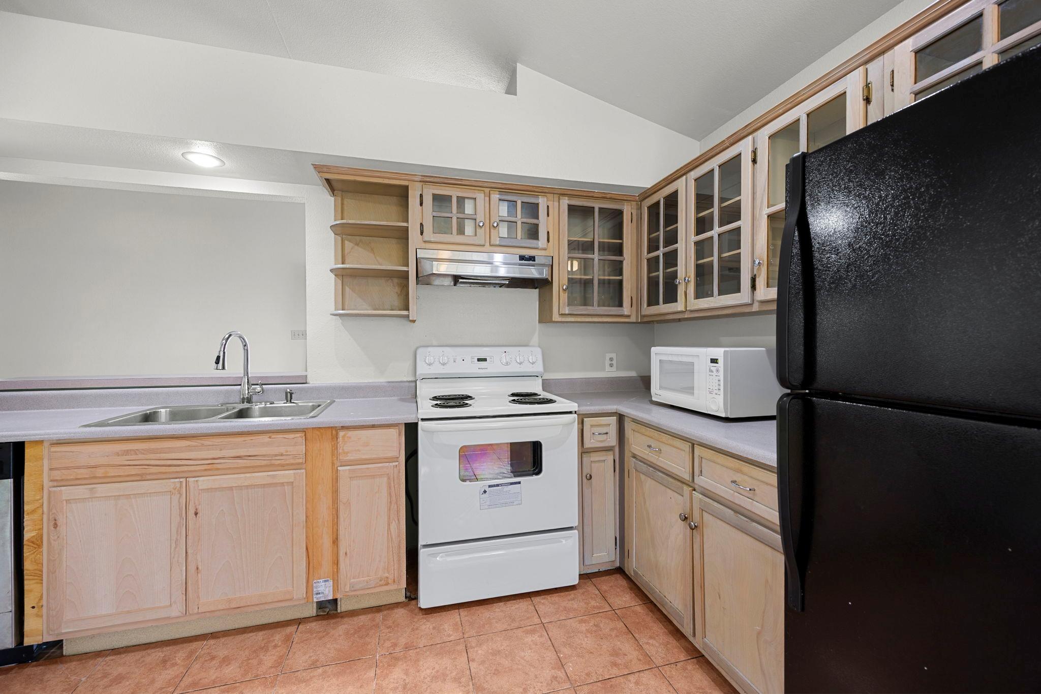 208 S Cougar Ave, Cedar Park, TX 78613