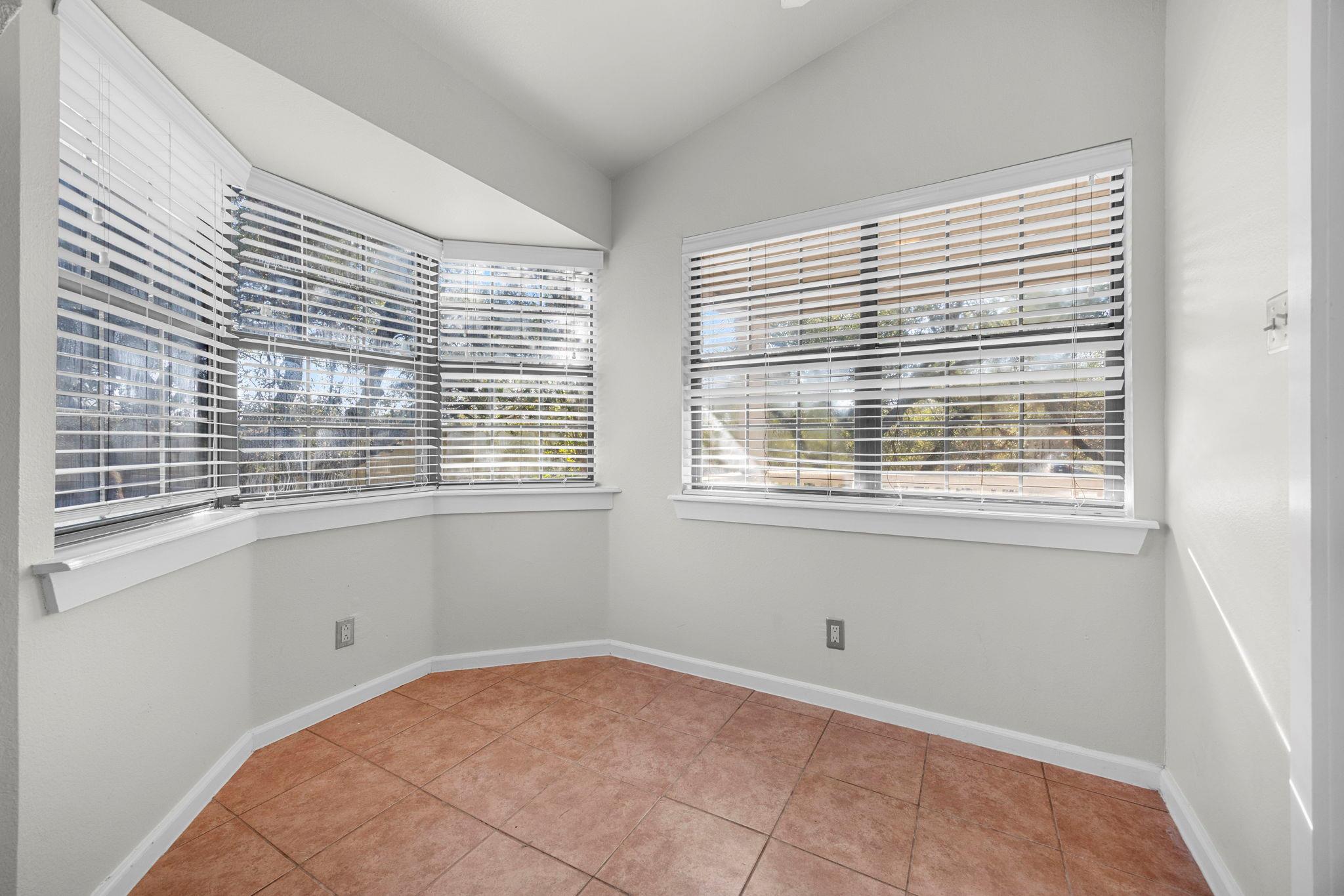 208 S Cougar Ave, Cedar Park, TX 78613