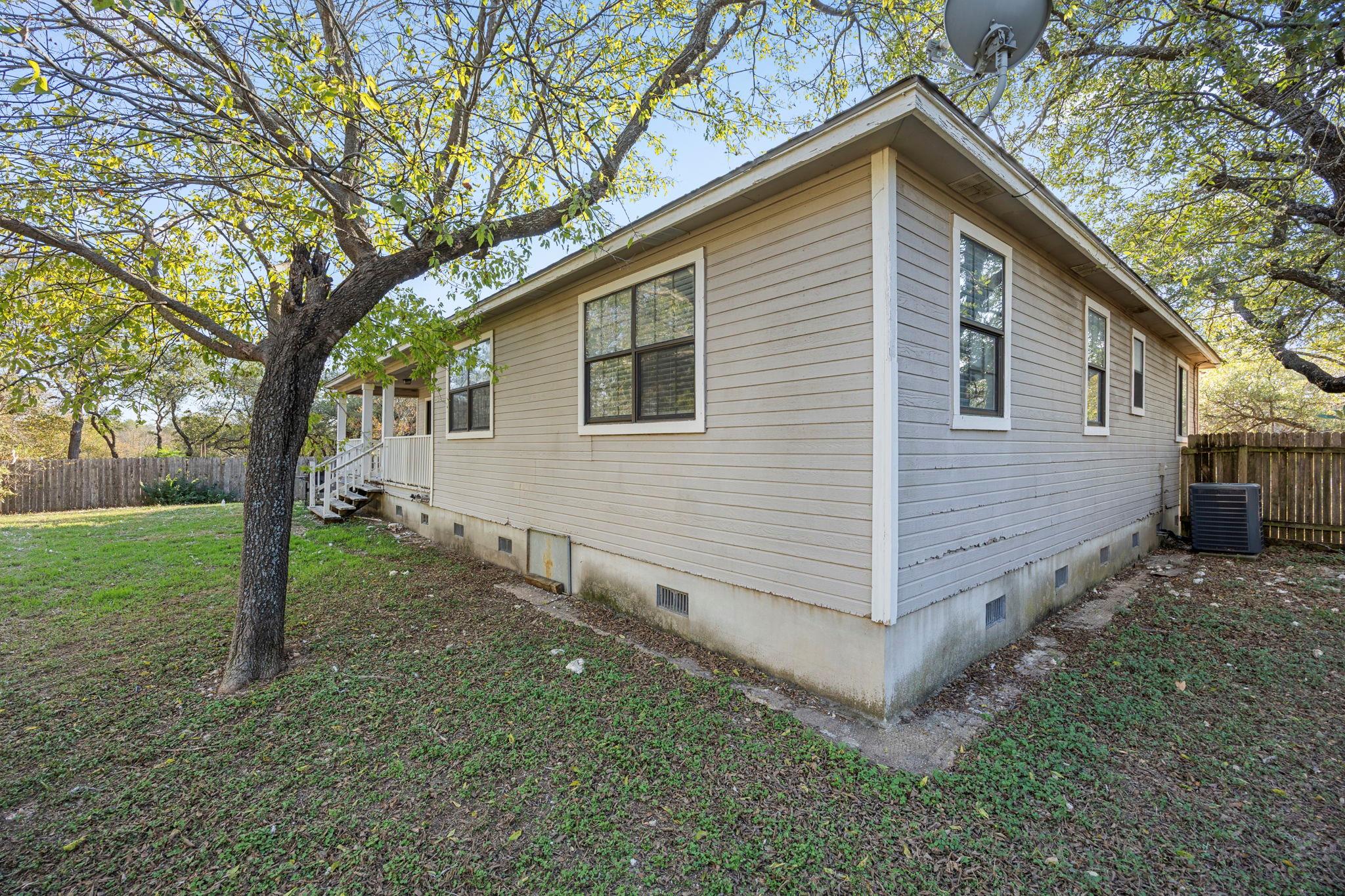 208 S Cougar Ave, Cedar Park, TX 78613