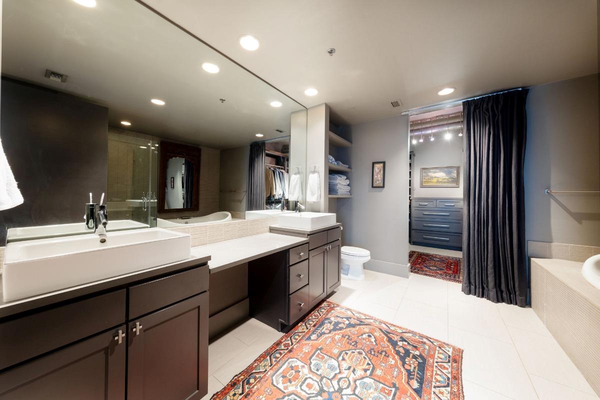 800 W 5th St # 1207, Austin, TX 78703