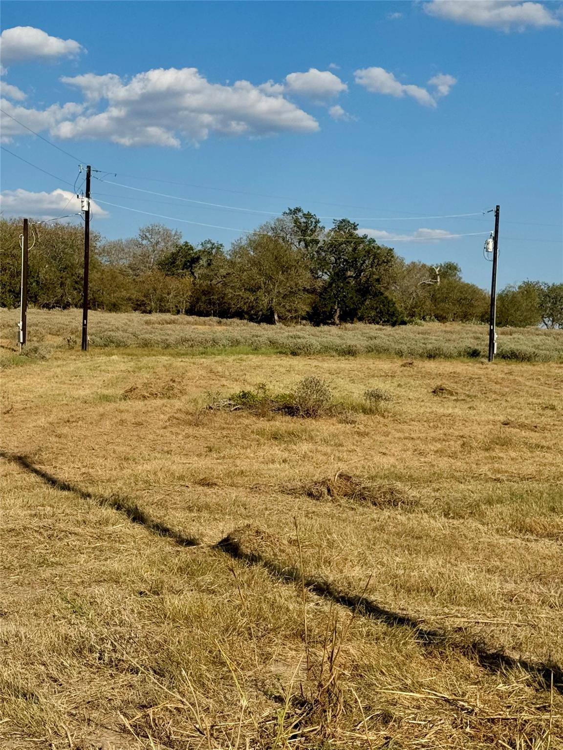 127 Hall Rd, Luling, TX 78648