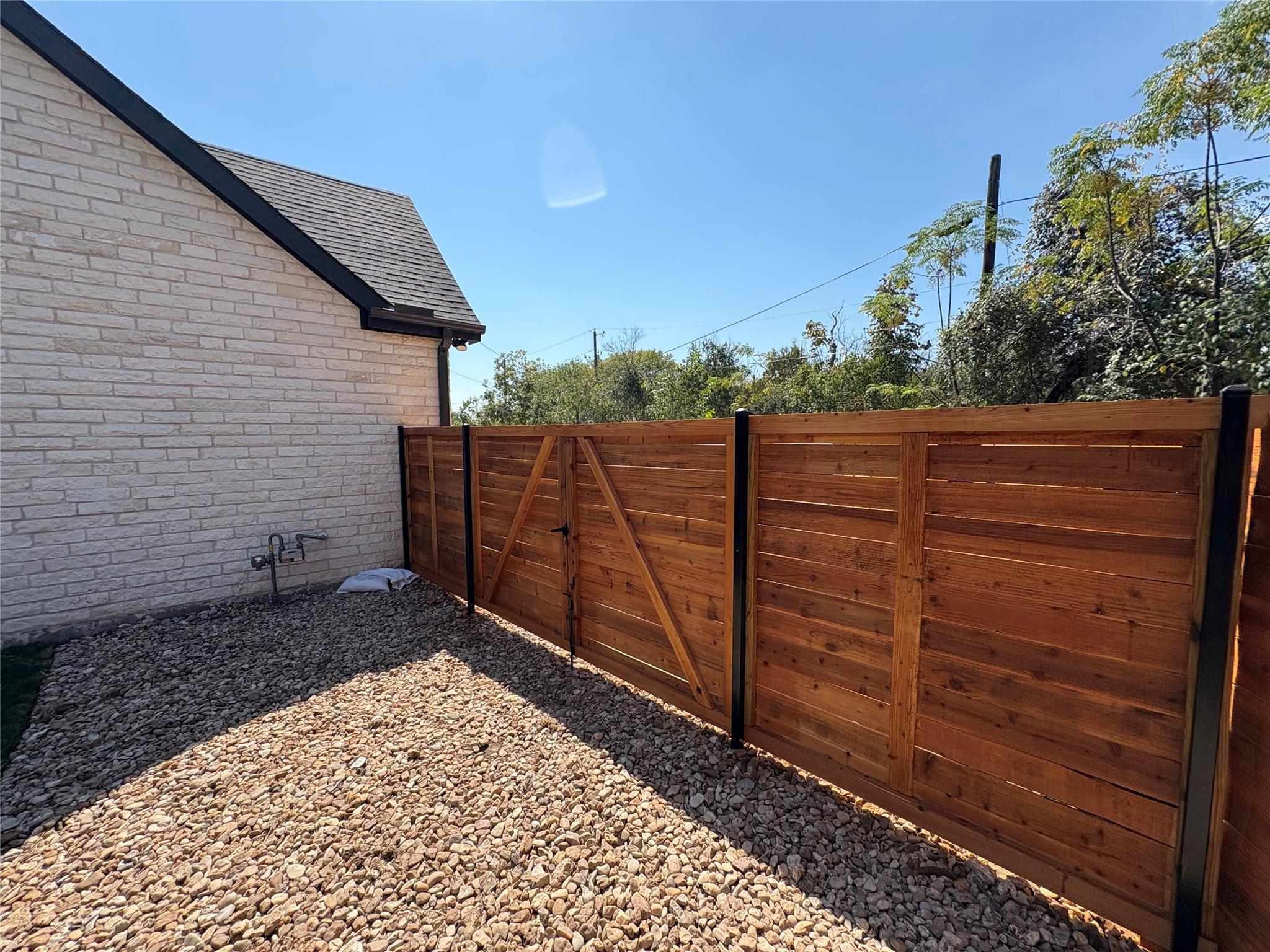 304 W Allen St, Kyle, TX 78640