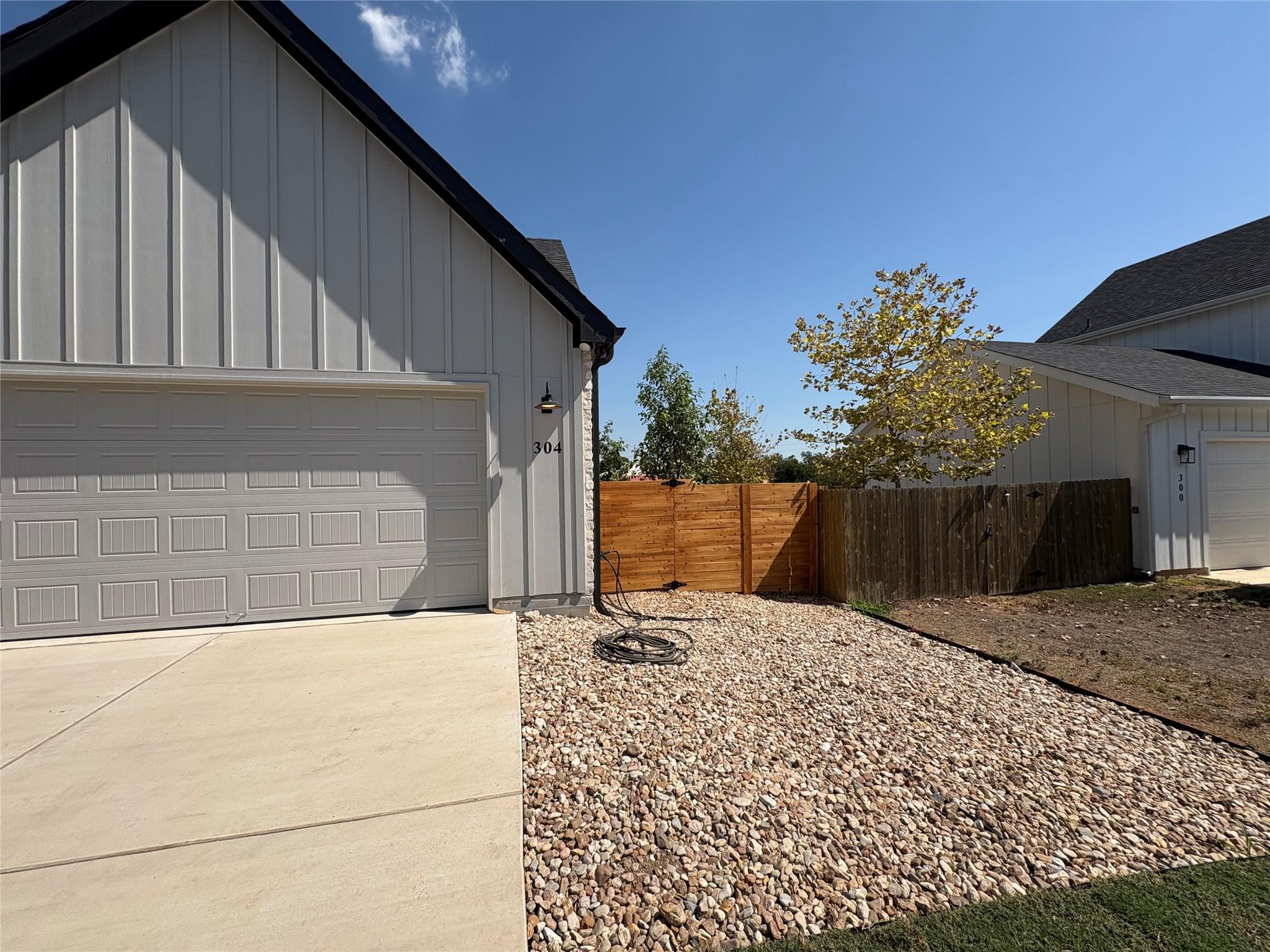 304 W Allen St, Kyle, TX 78640