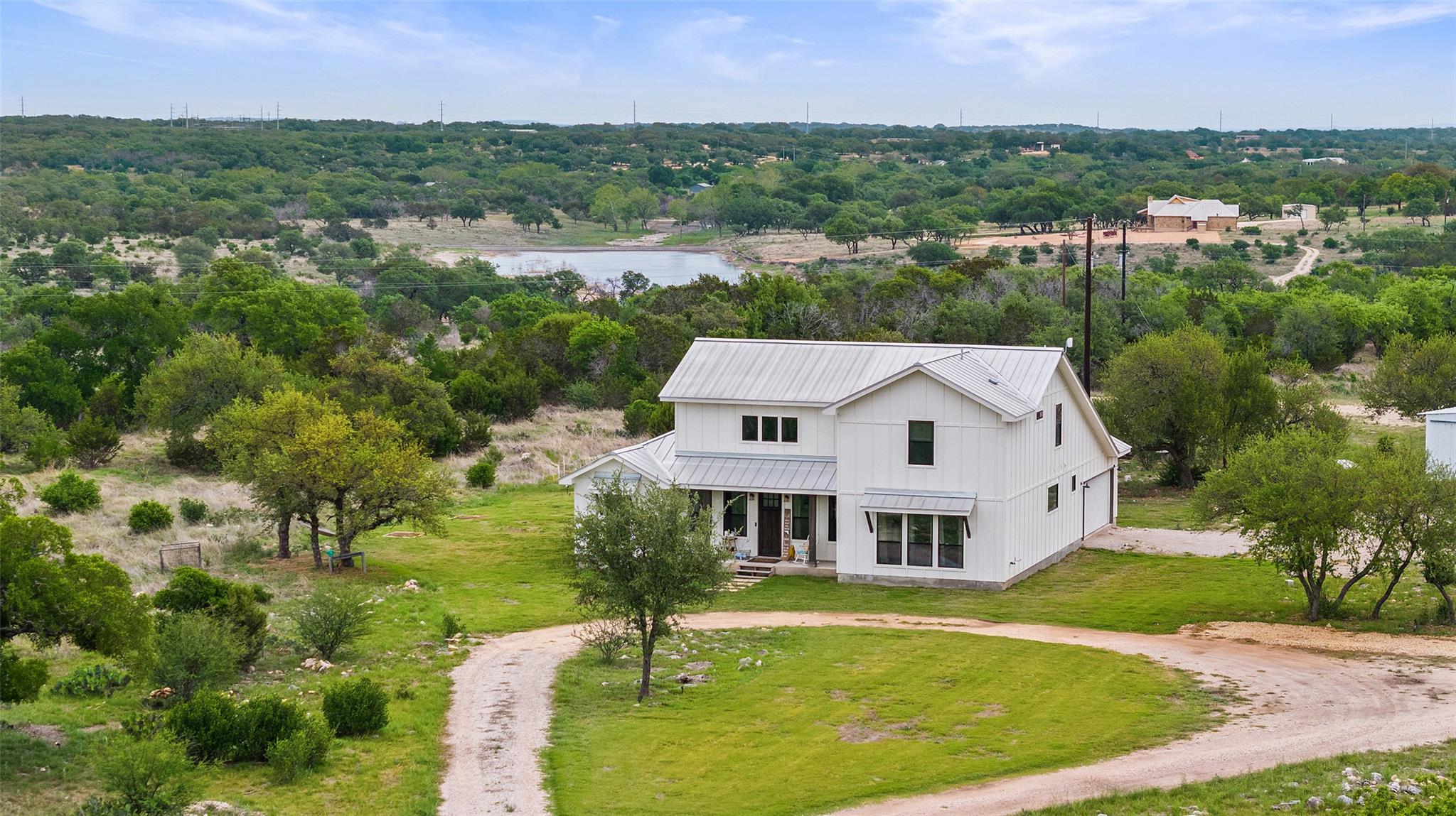 164 Lake on Flat Creek Dr, Johnson City, TX 78636