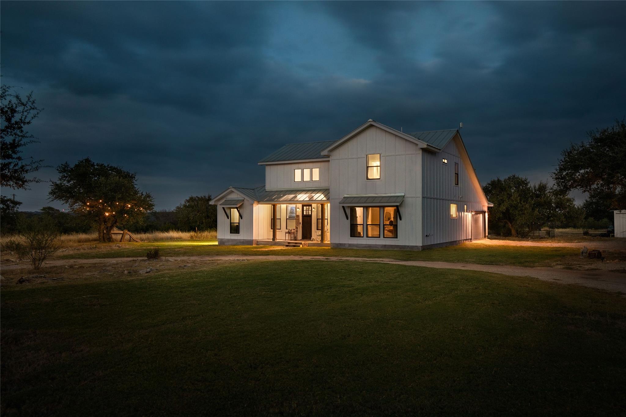 164 Lake on Flat Creek Dr, Johnson City, TX 78636