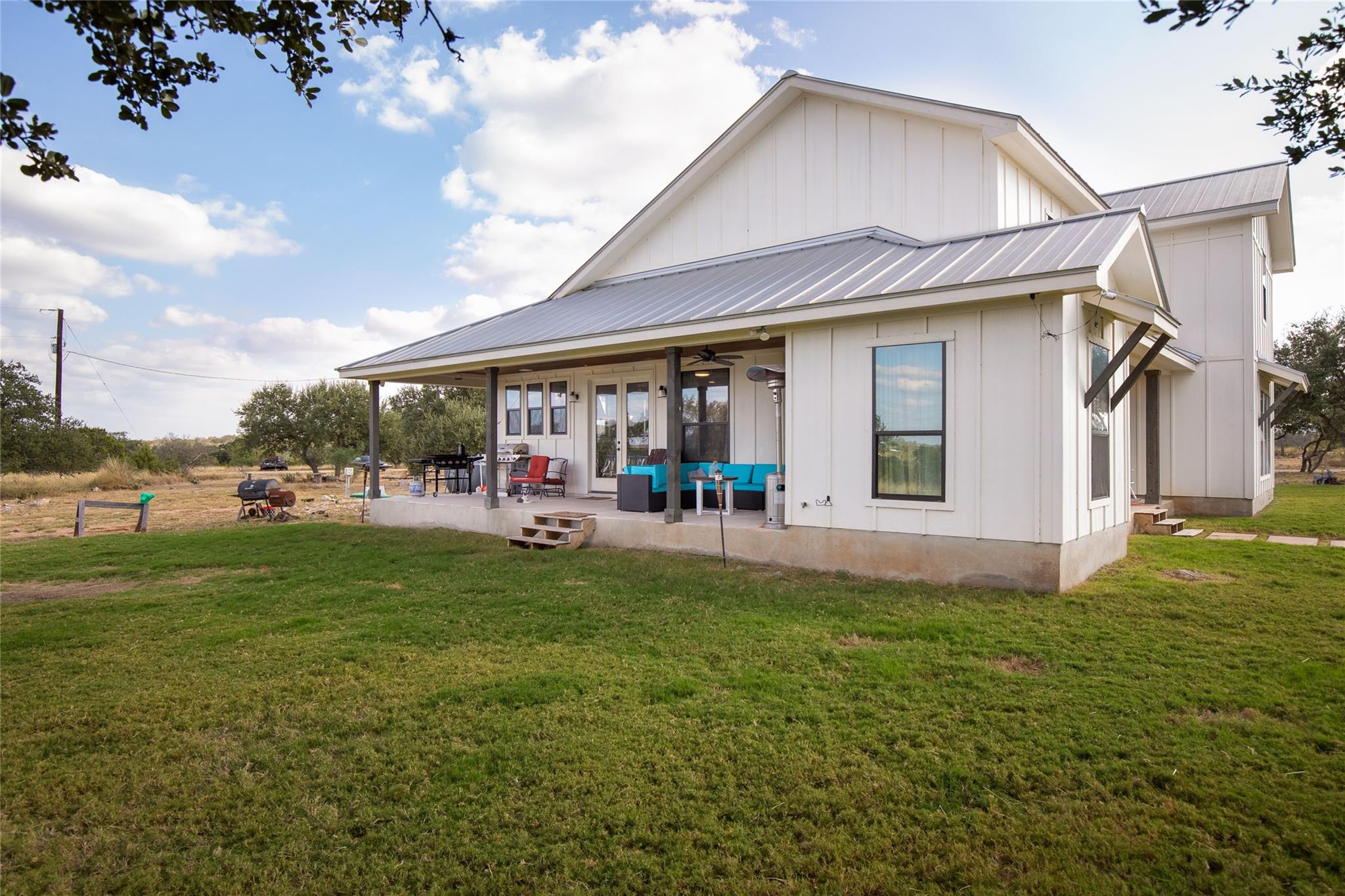 164 Lake on Flat Creek Dr, Johnson City, TX 78636