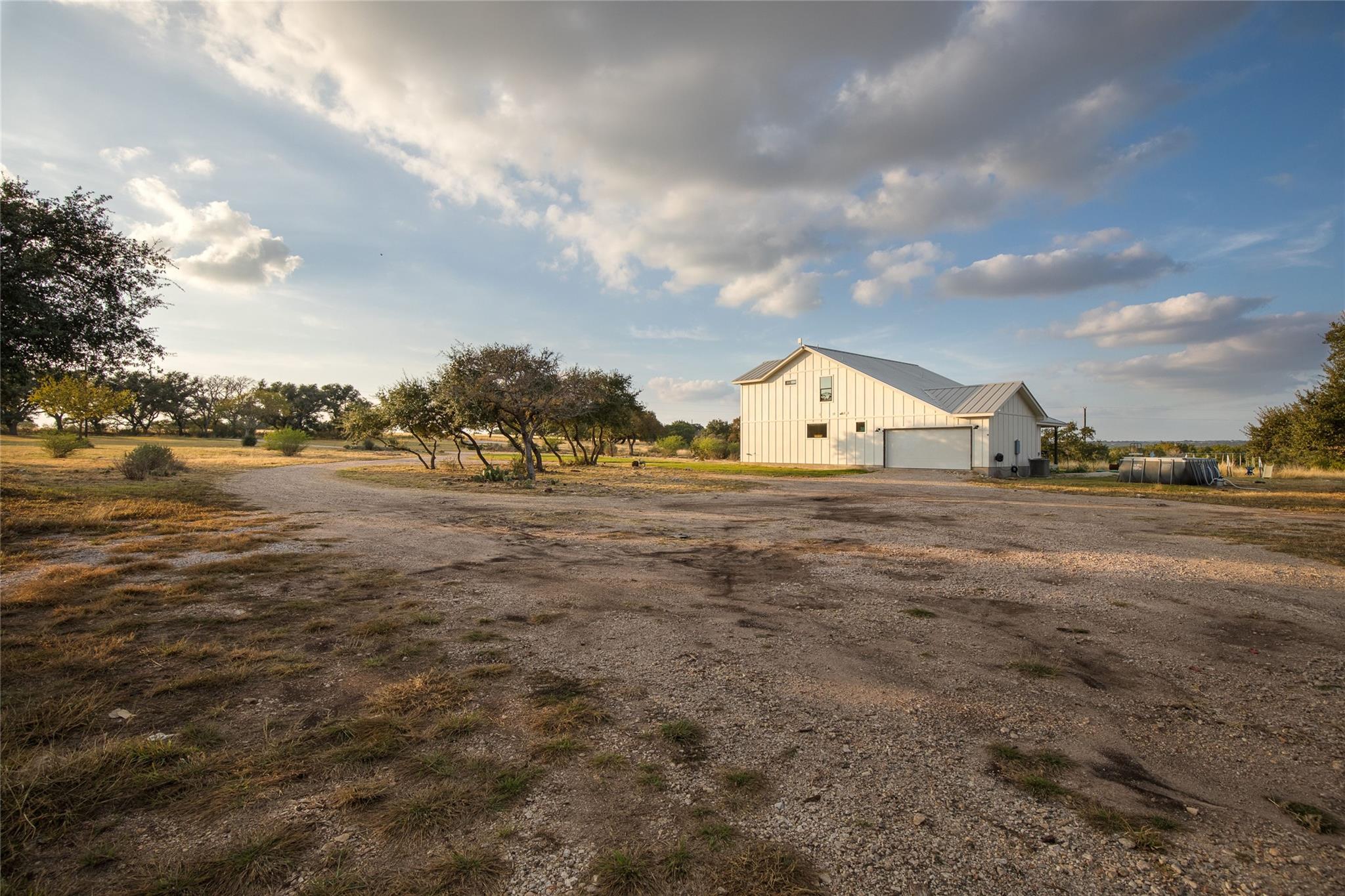 164 Lake on Flat Creek Dr, Johnson City, TX 78636