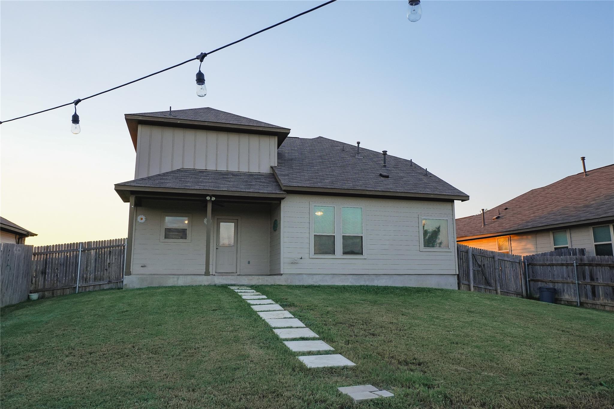 6007 Heron Dr, Buda, TX 78610