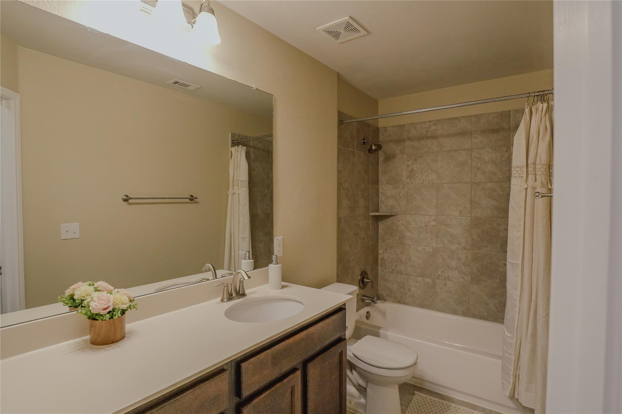 6007 Heron Dr, Buda, TX 78610