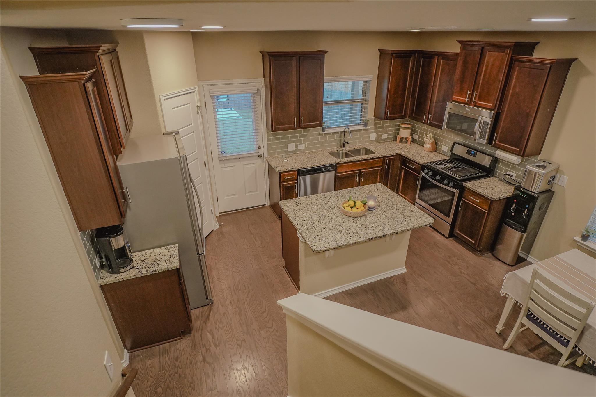 6007 Heron Dr, Buda, TX 78610