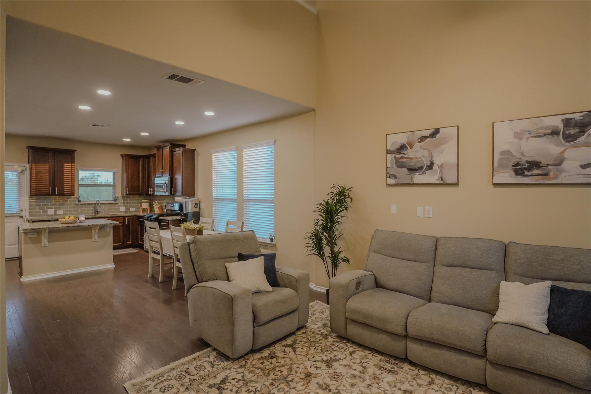 6007 Heron Dr, Buda, TX 78610