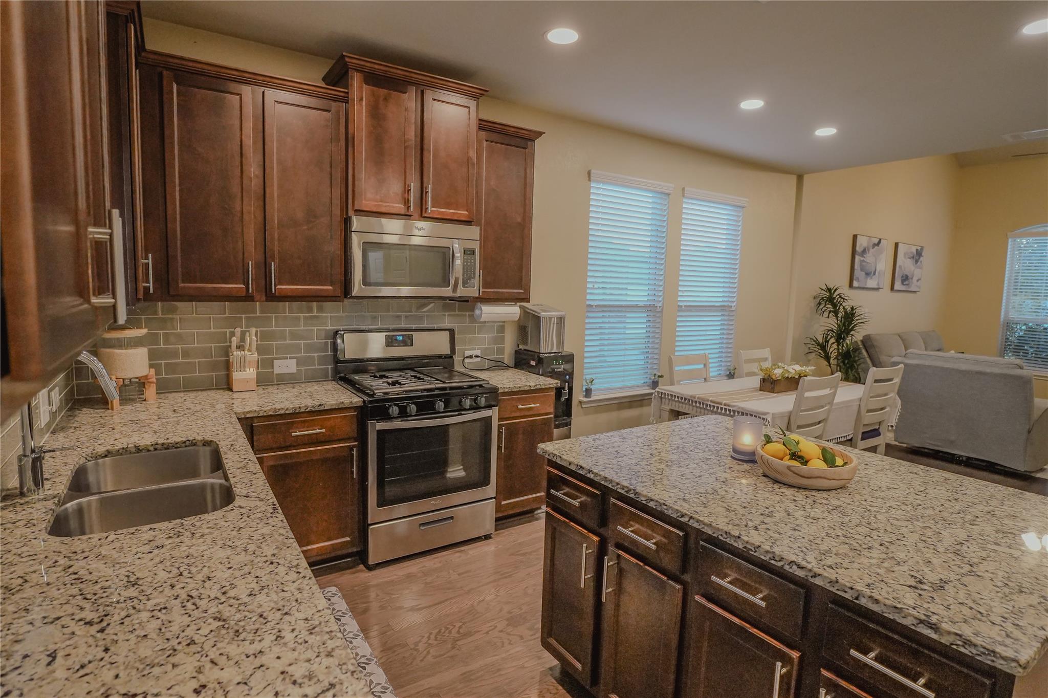 6007 Heron Dr, Buda, TX 78610