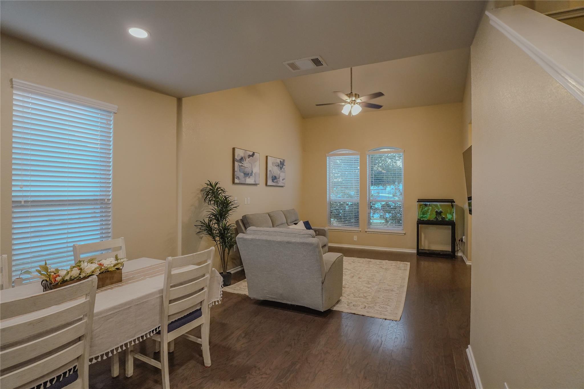 6007 Heron Dr, Buda, TX 78610