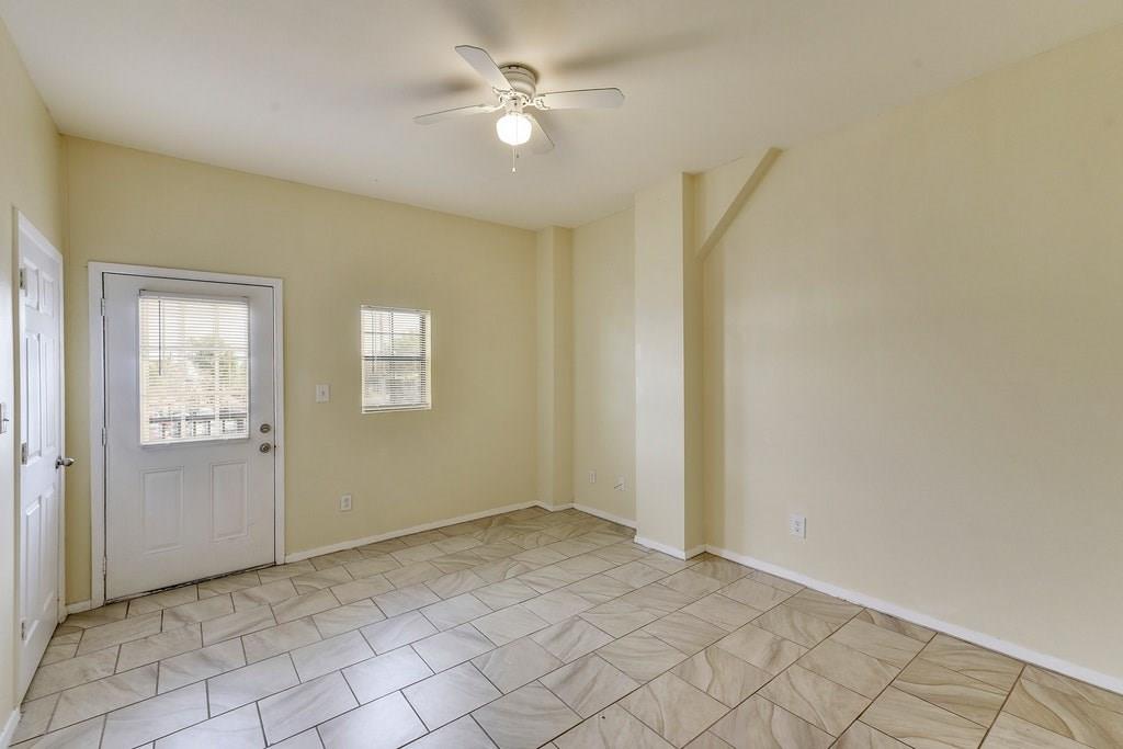 420 N Pleasant Valley Rd # 204, Austin, TX 78702