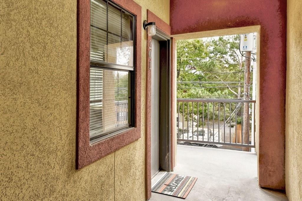 420 N Pleasant Valley Rd # 204, Austin, TX 78702