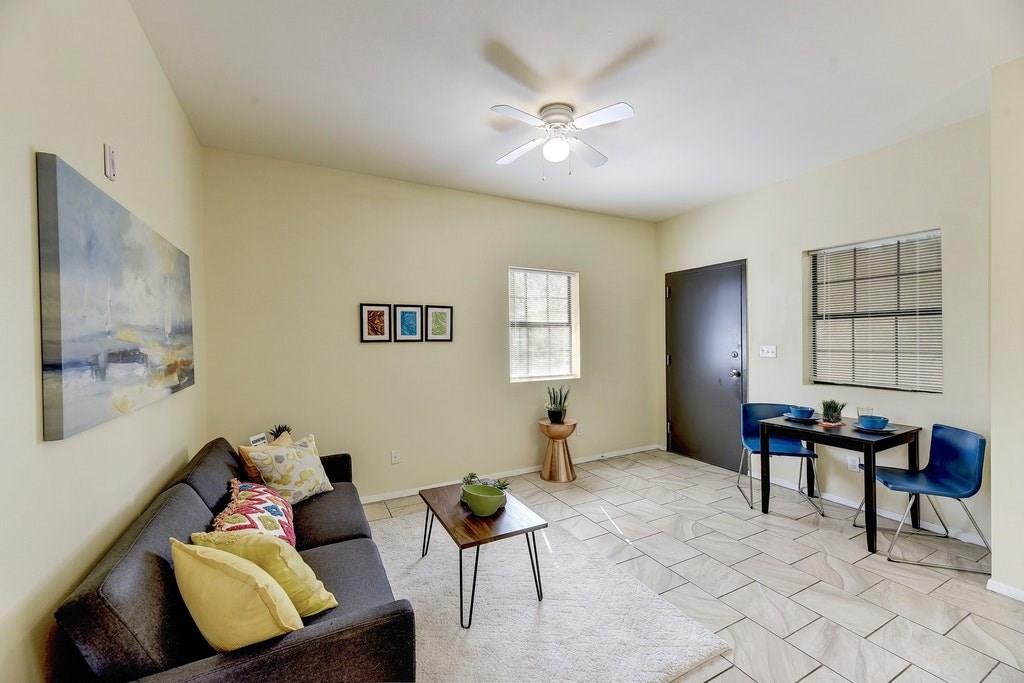 420 N Pleasant Valley Rd # 204, Austin, TX 78702