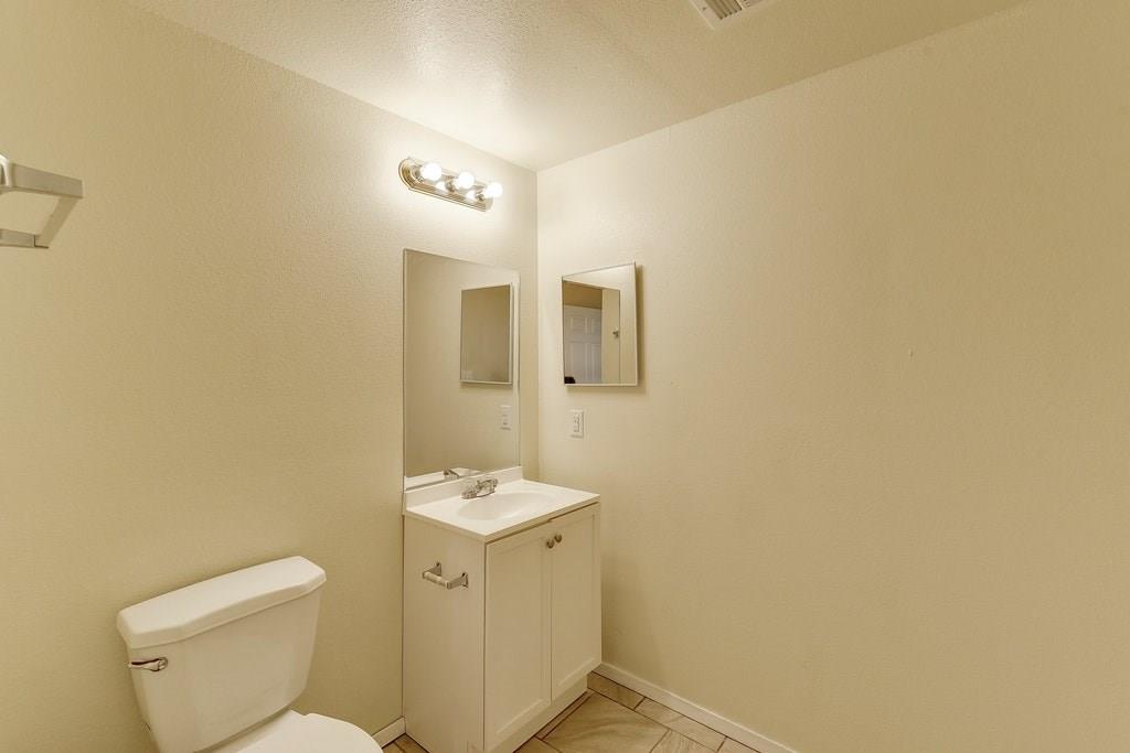 420 N Pleasant Valley Rd # 204, Austin, TX 78702