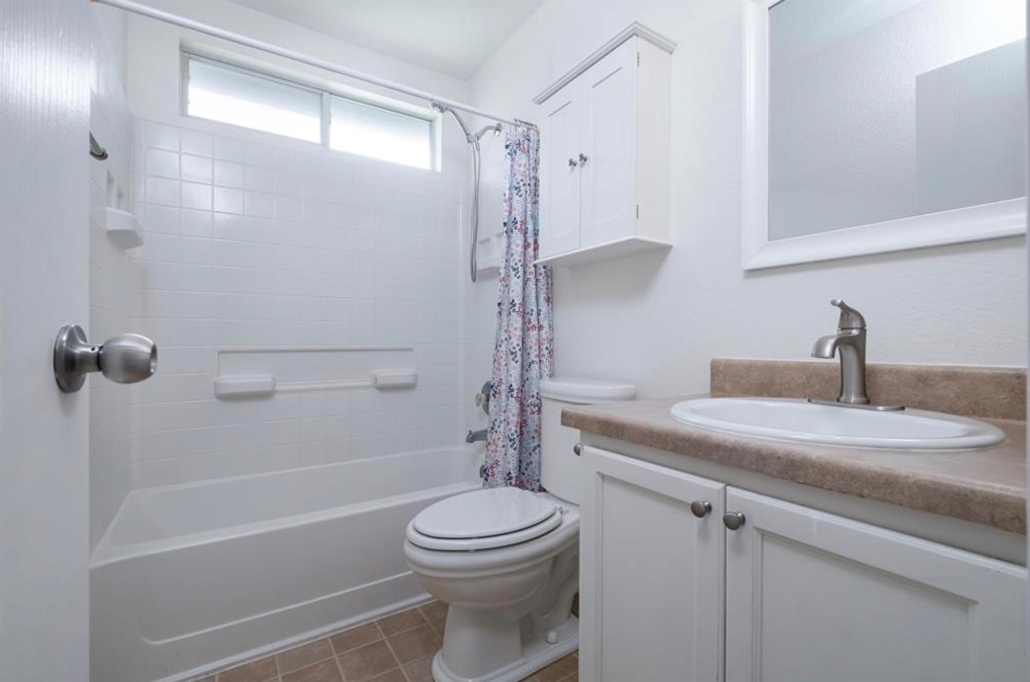 116 Holland St NE, Hutto, TX 78634