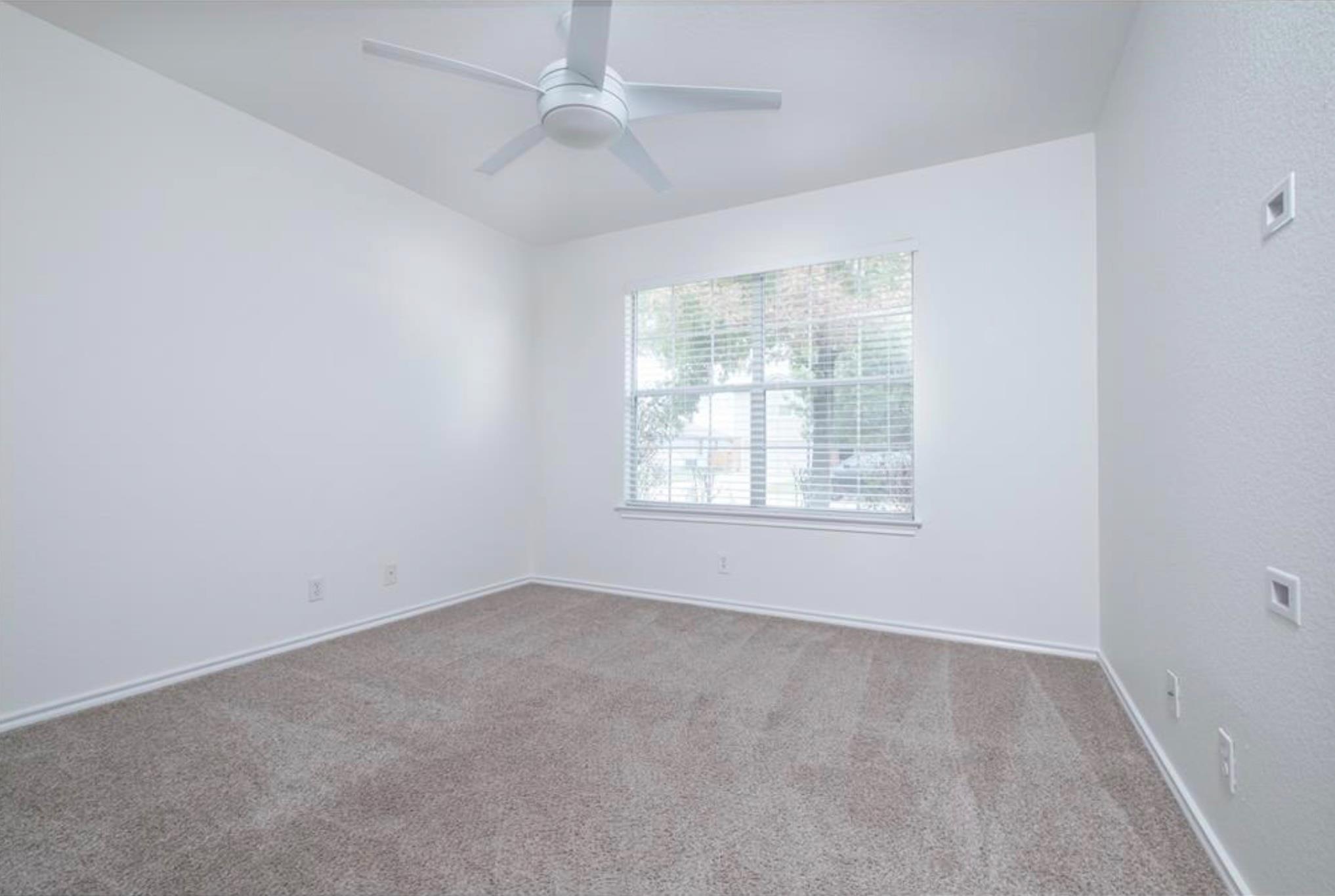 116 Holland St NE, Hutto, TX 78634