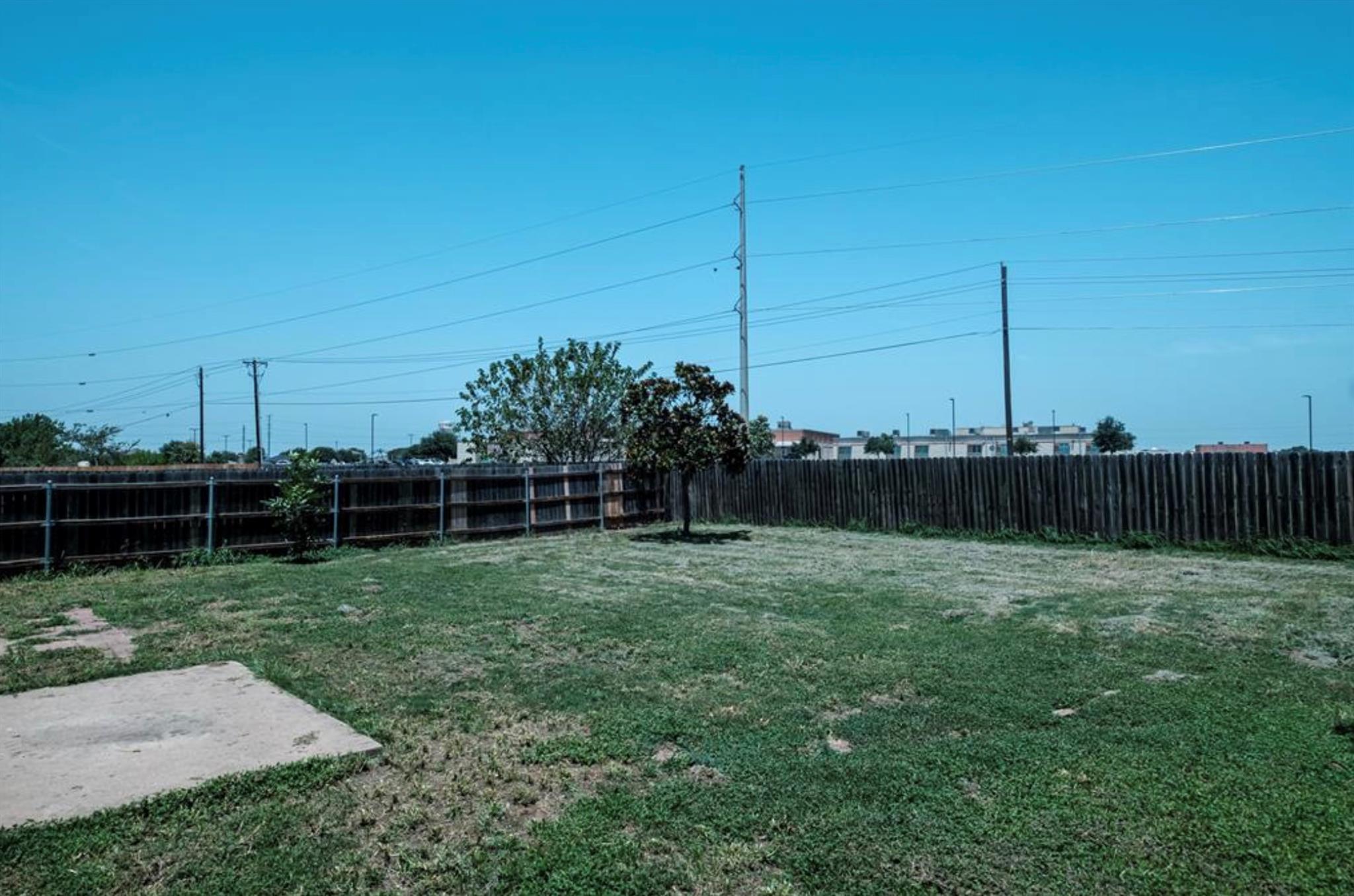 116 Holland St NE, Hutto, TX 78634