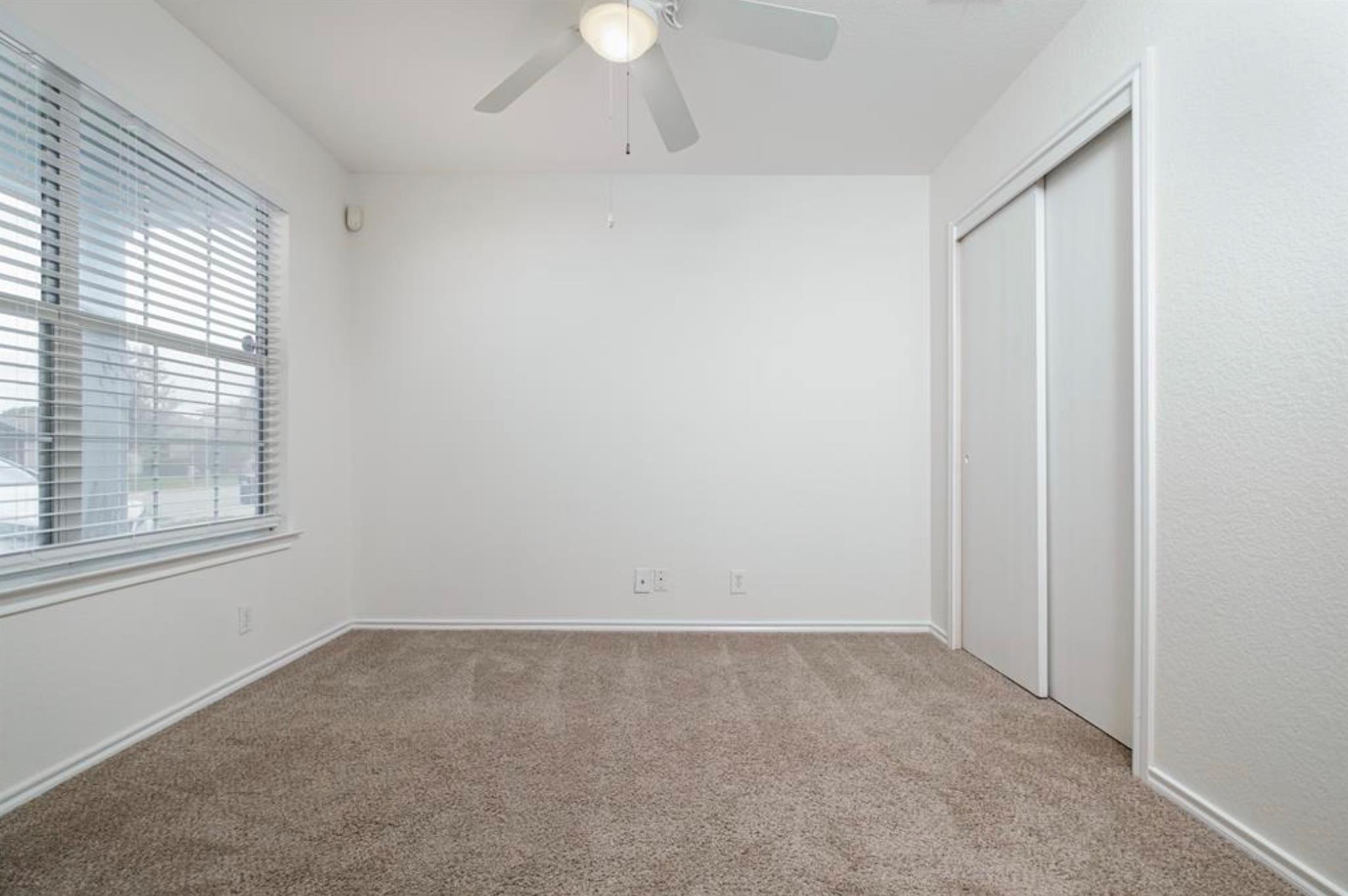 116 Holland St NE, Hutto, TX 78634