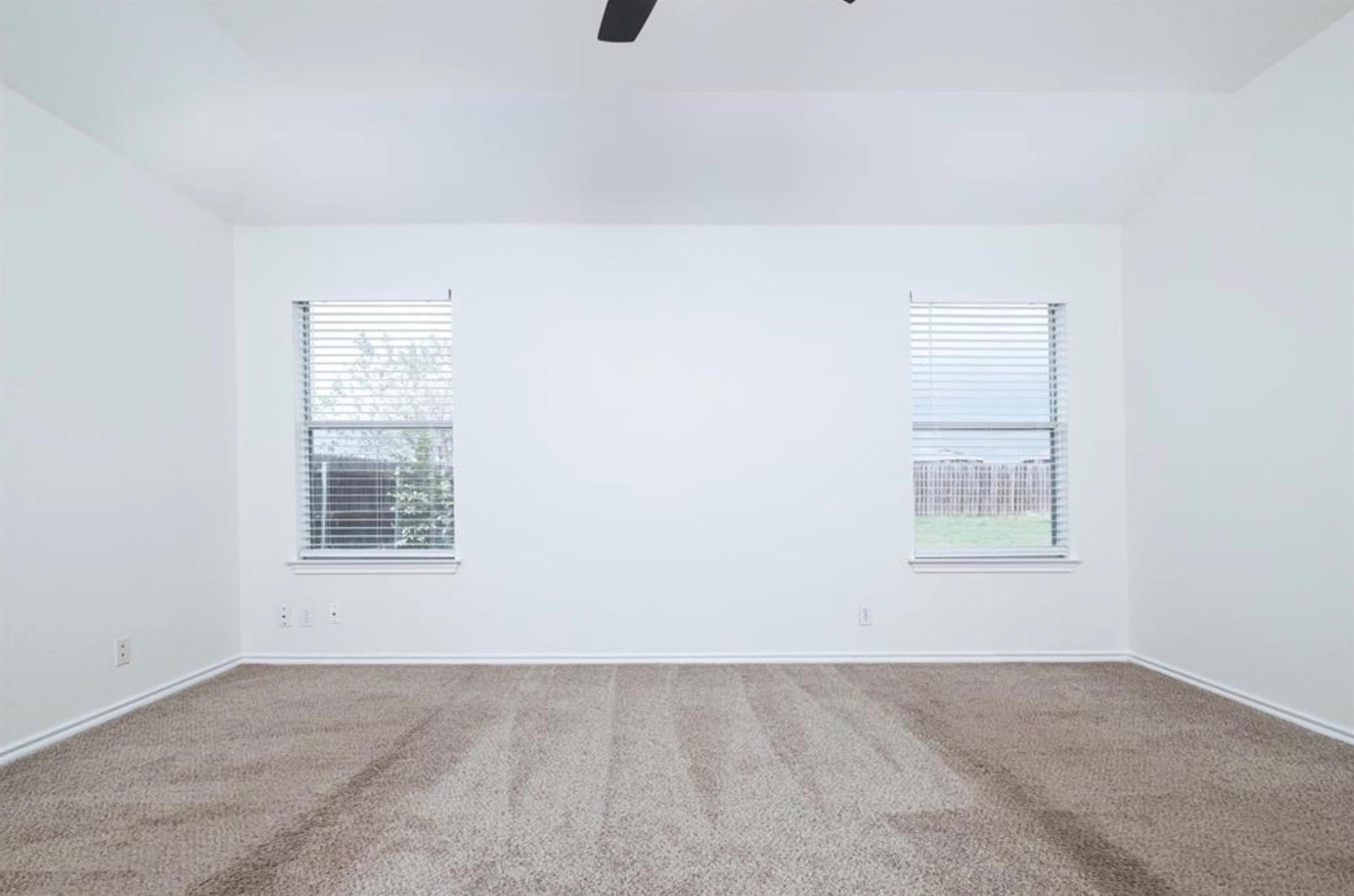 116 Holland St NE, Hutto, TX 78634