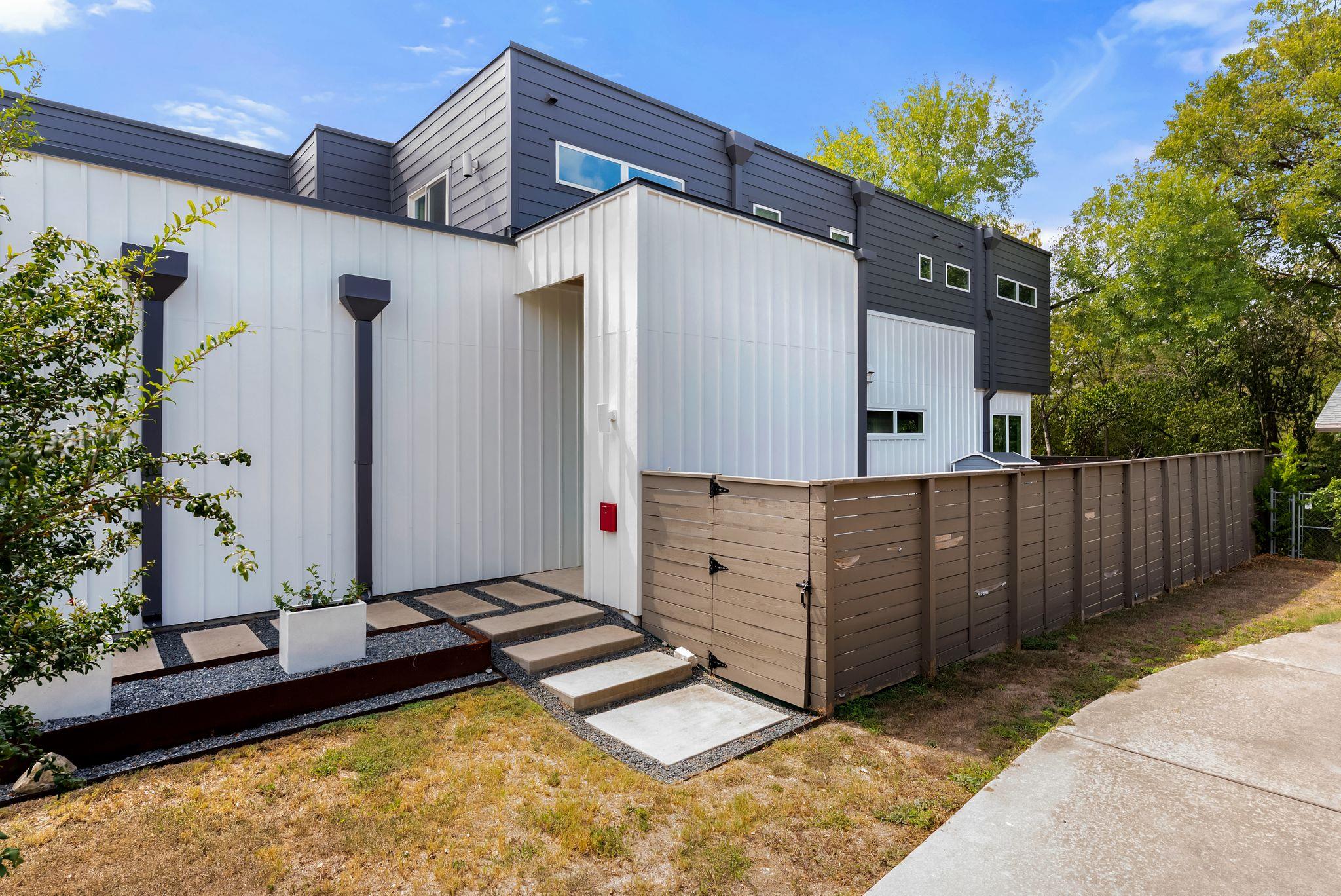 2706 Wilson St # B, Austin, TX 78704