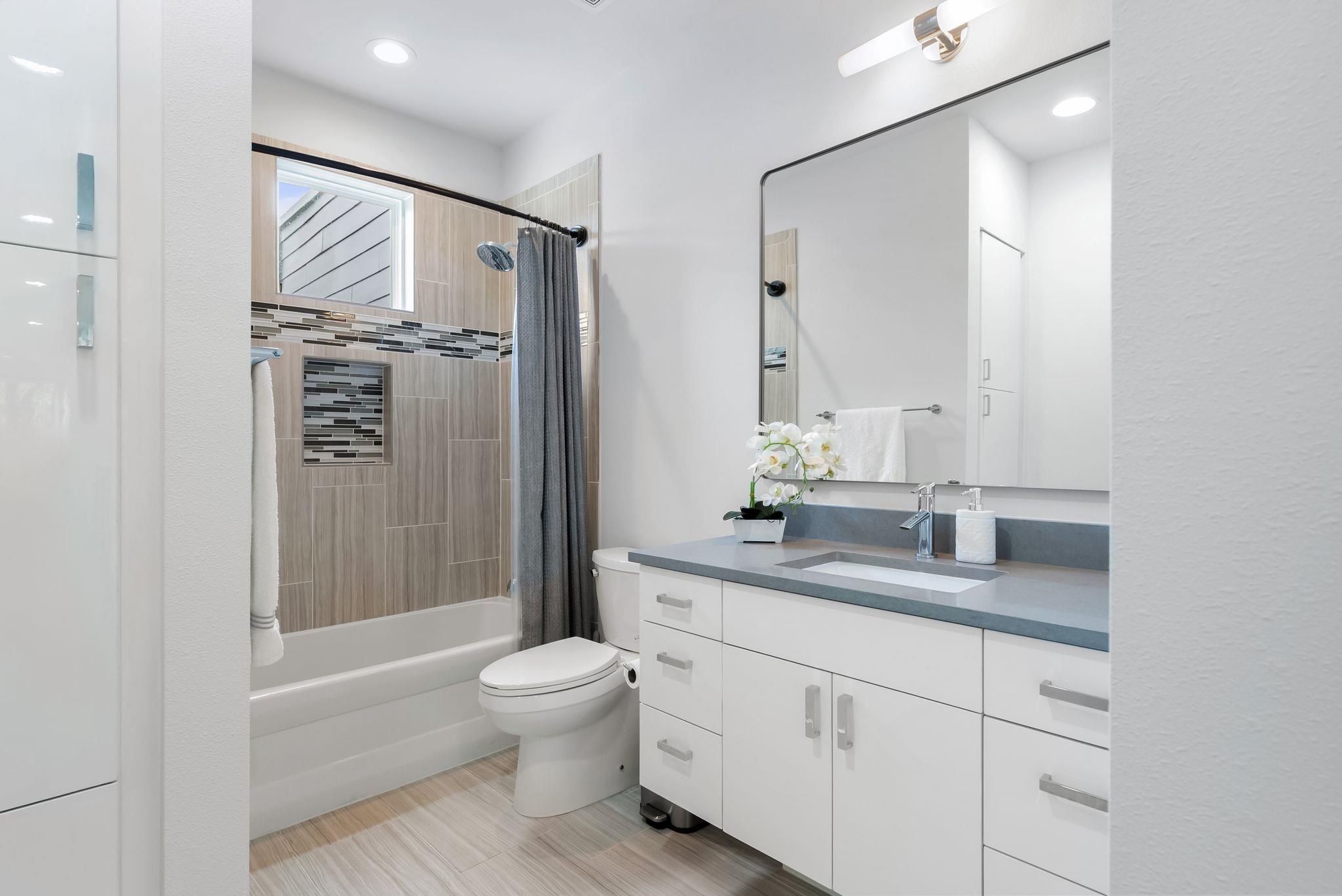 2706 Wilson St # B, Austin, TX 78704