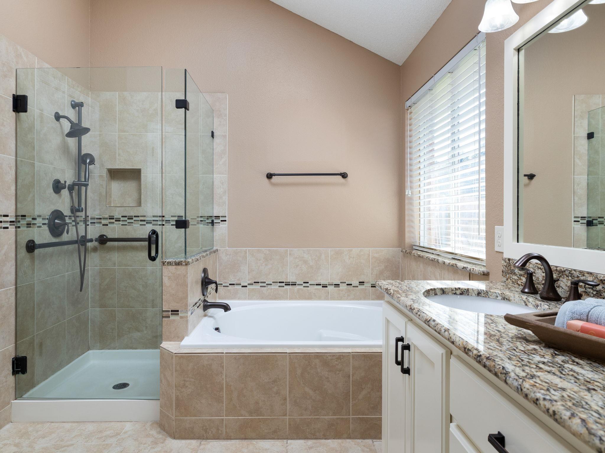 1008 Rocky Creek Dr, Pflugerville, TX 78660