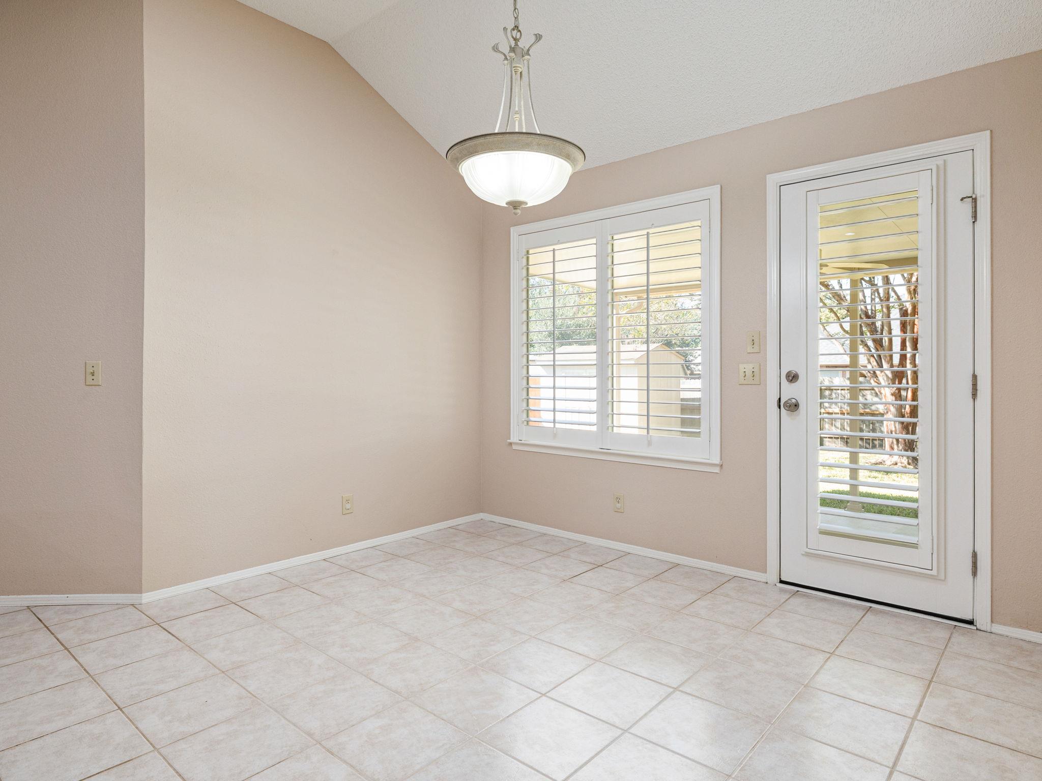 1008 Rocky Creek Dr, Pflugerville, TX 78660