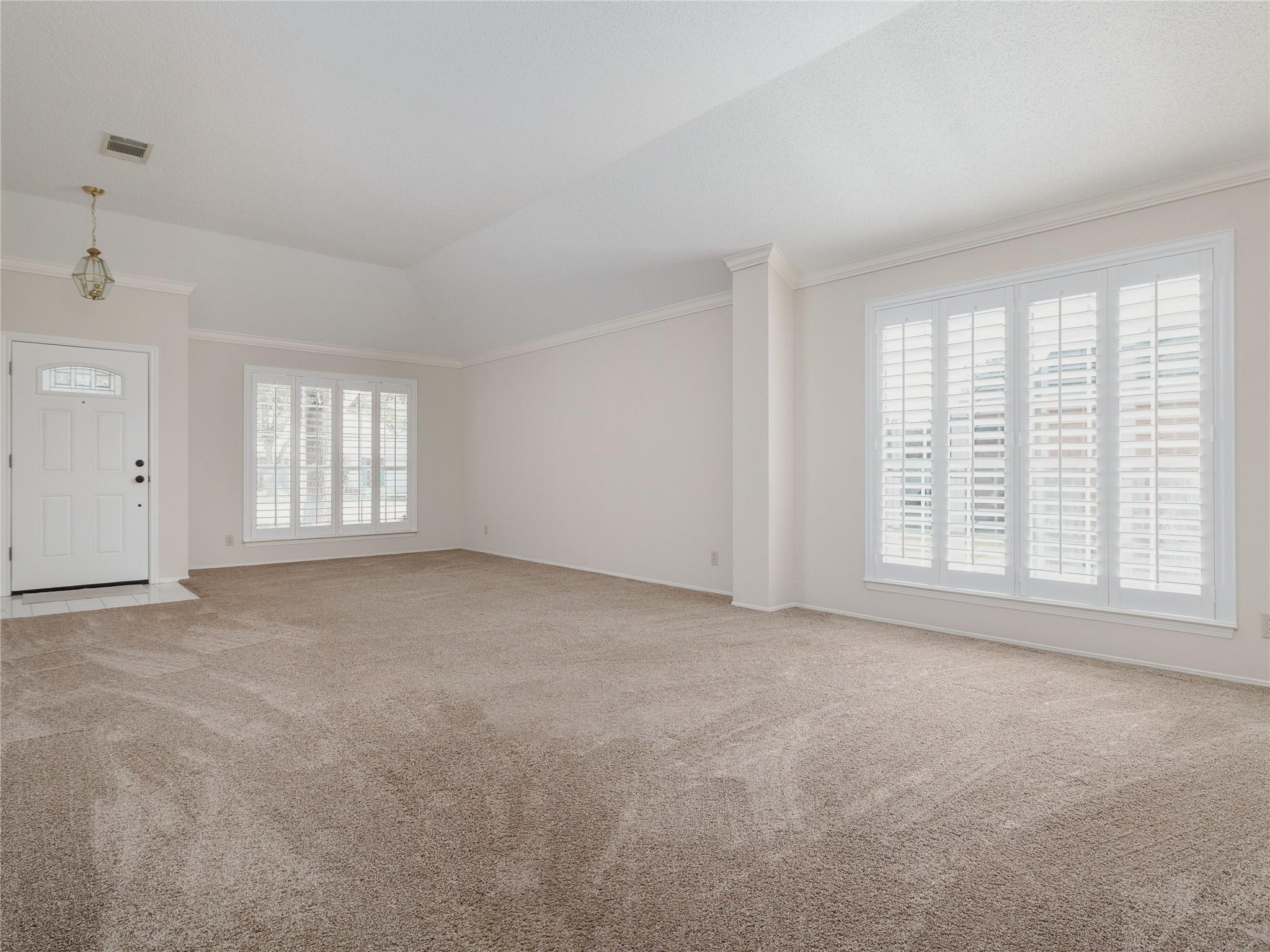 1008 Rocky Creek Dr, Pflugerville, TX 78660