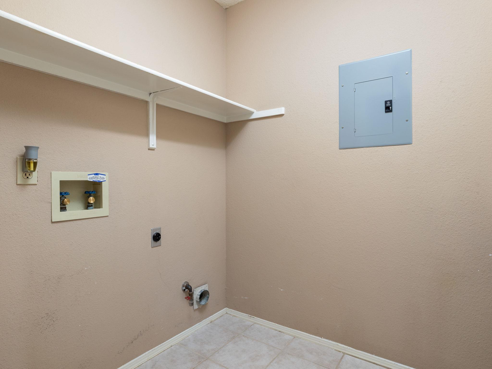 1008 Rocky Creek Dr, Pflugerville, TX 78660