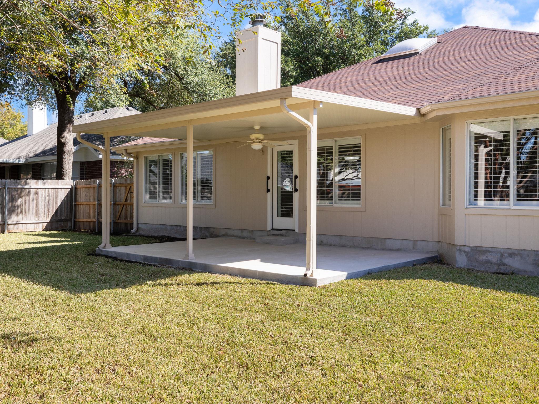 1008 Rocky Creek Dr, Pflugerville, TX 78660