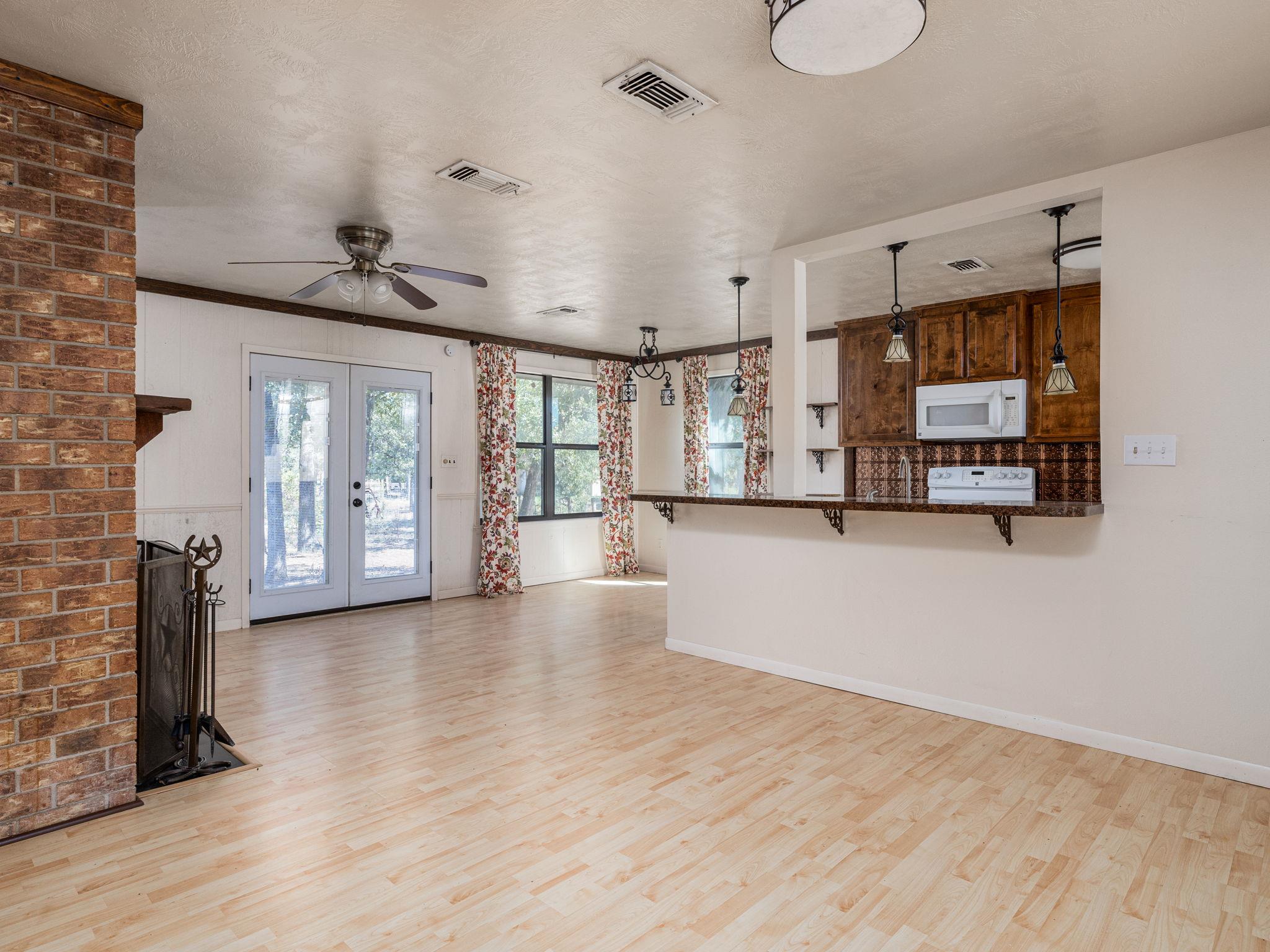 1949 County Road 347 Loop, Gause, TX 77857