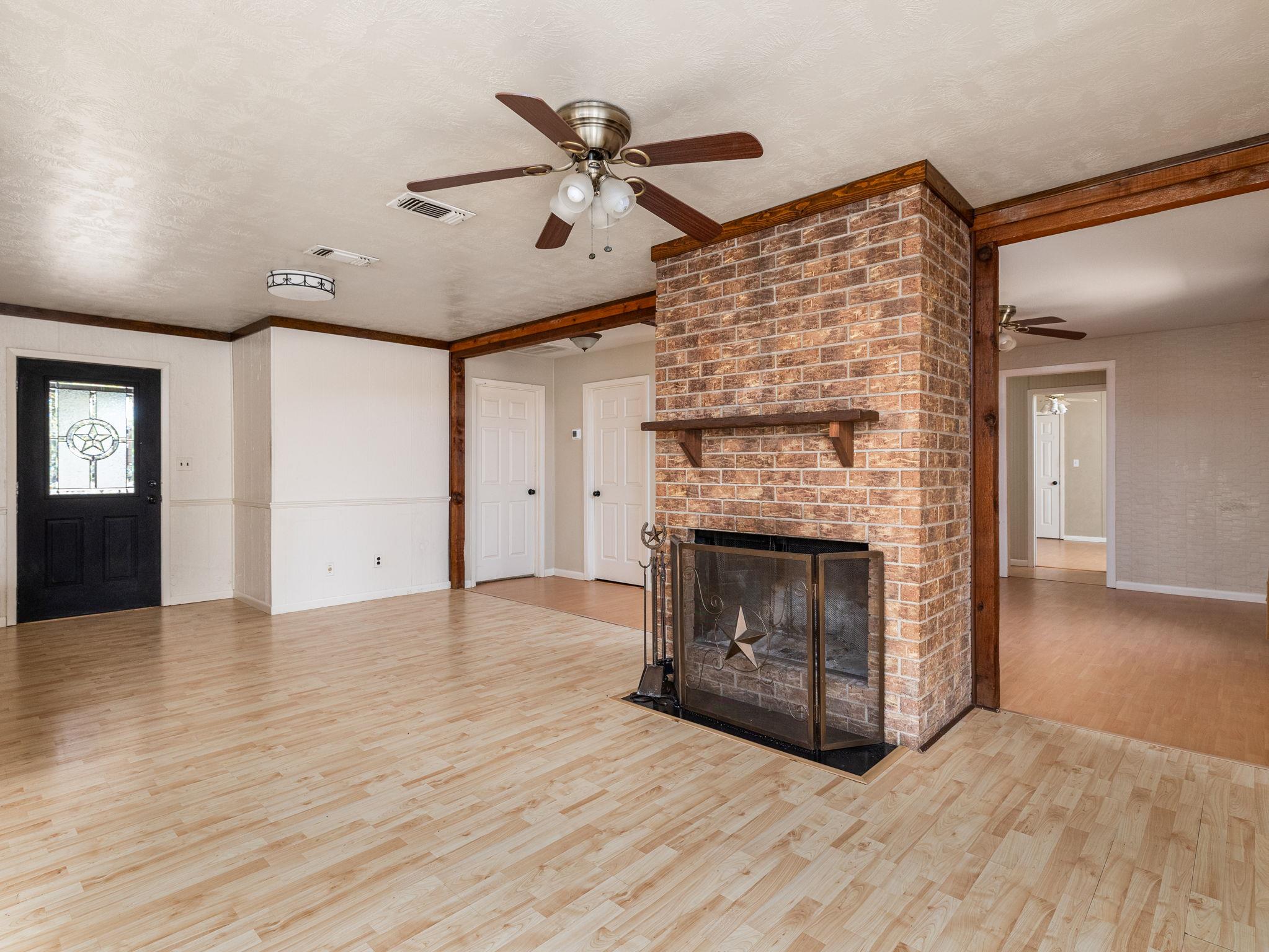 1949 County Road 347 Loop, Gause, TX 77857