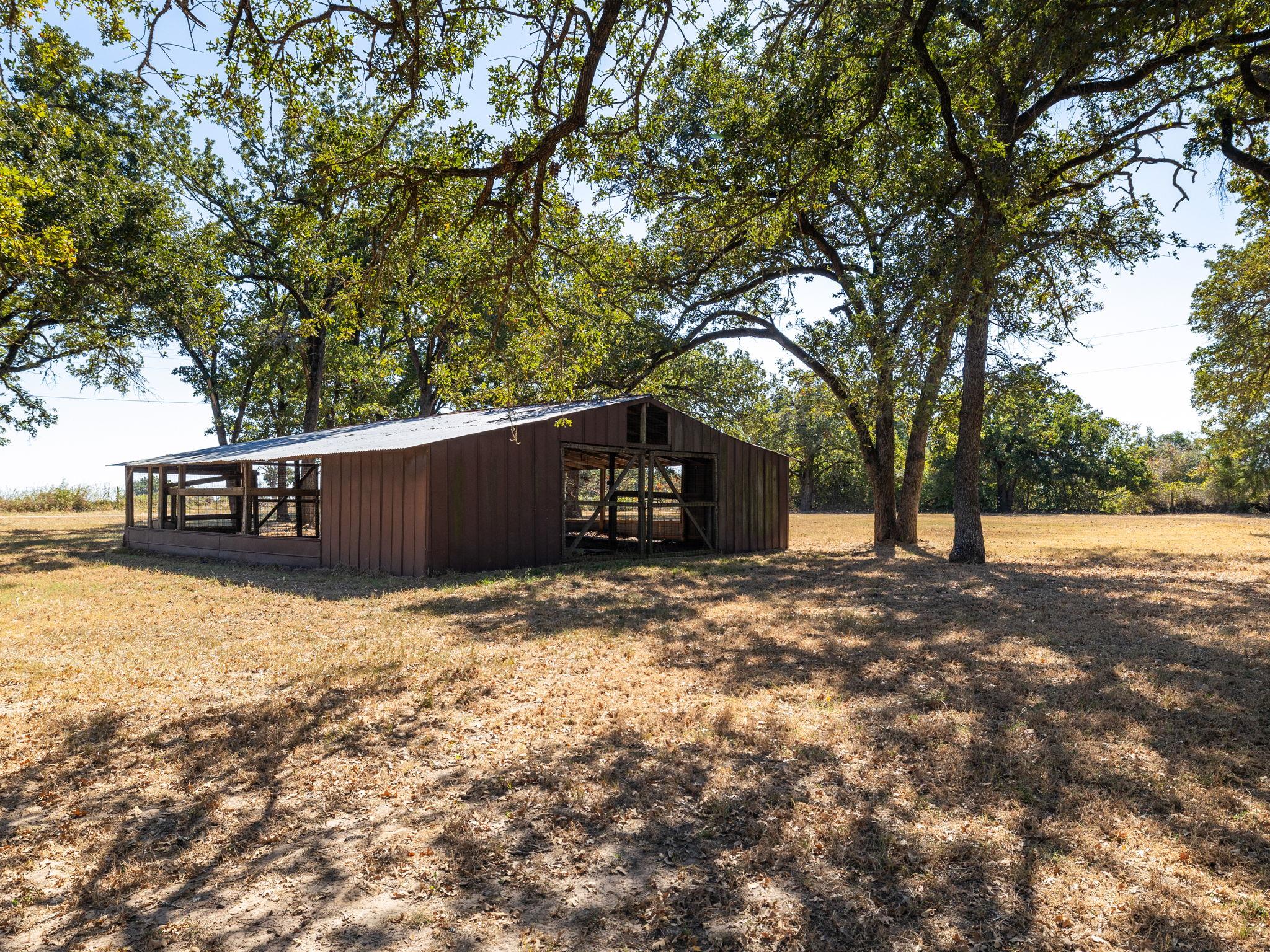 1949 County Road 347 Loop, Gause, TX 77857