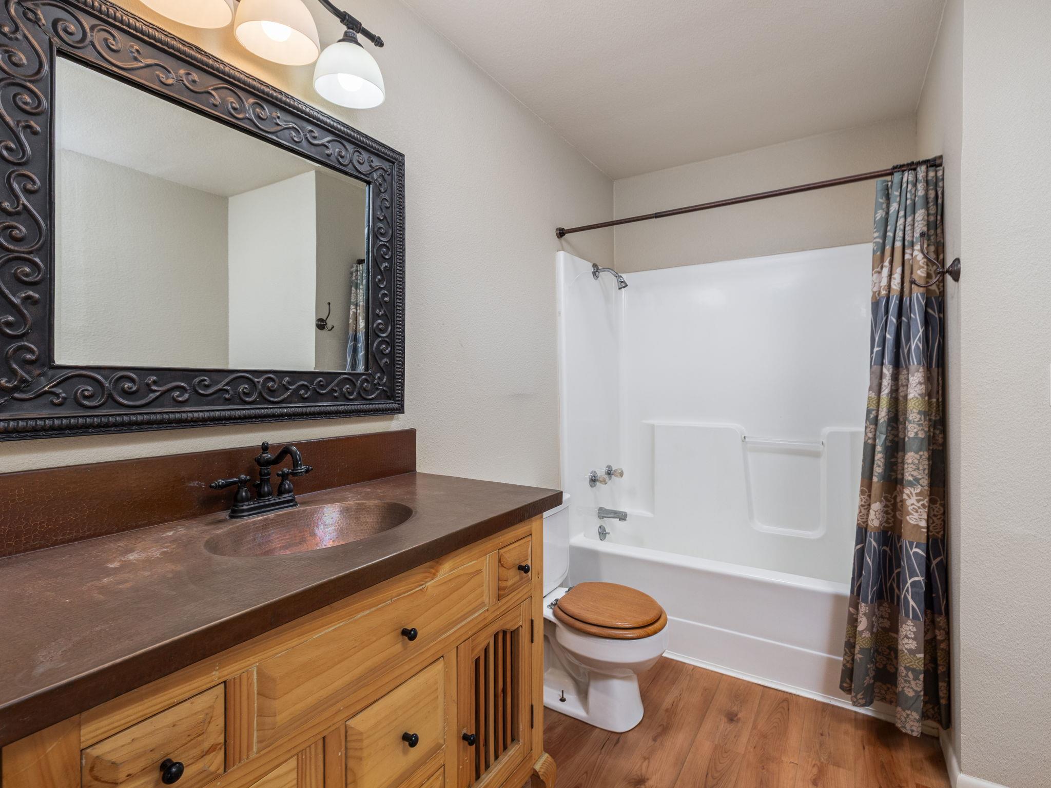 1949 County Road 347 Loop, Gause, TX 77857