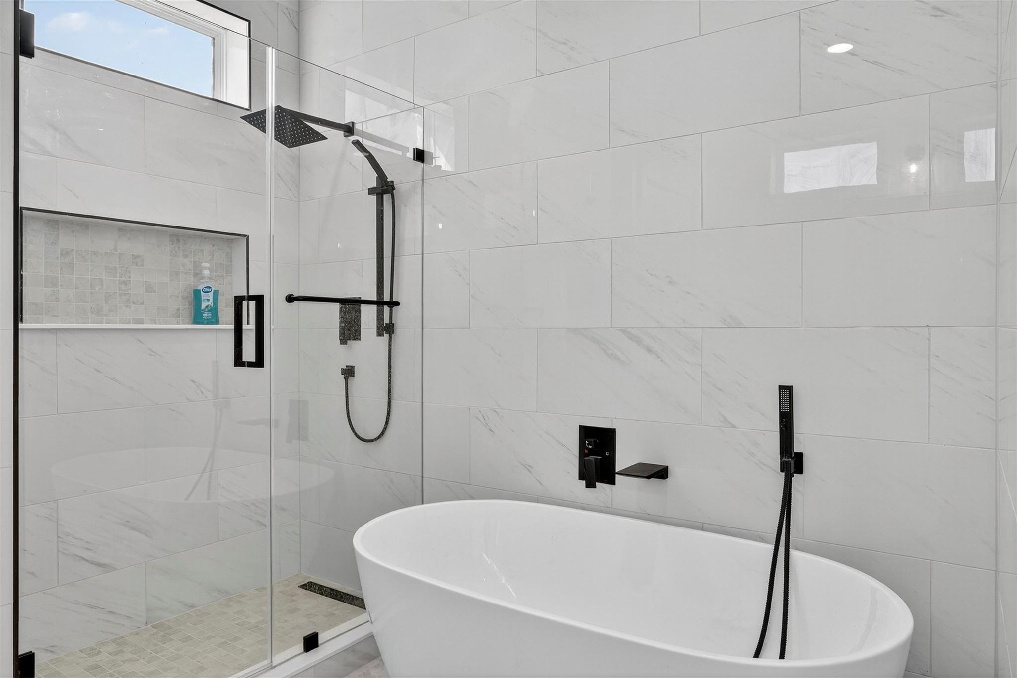 111 Starlight Path, Red Rock, TX 78662