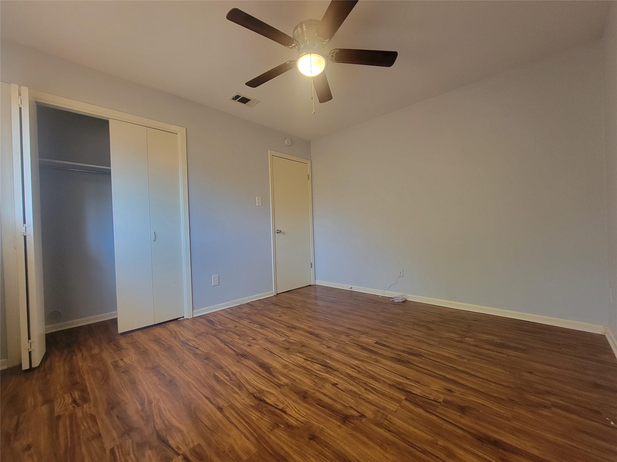 1304 GLENDA Dr # B, Round Rock, TX 78681