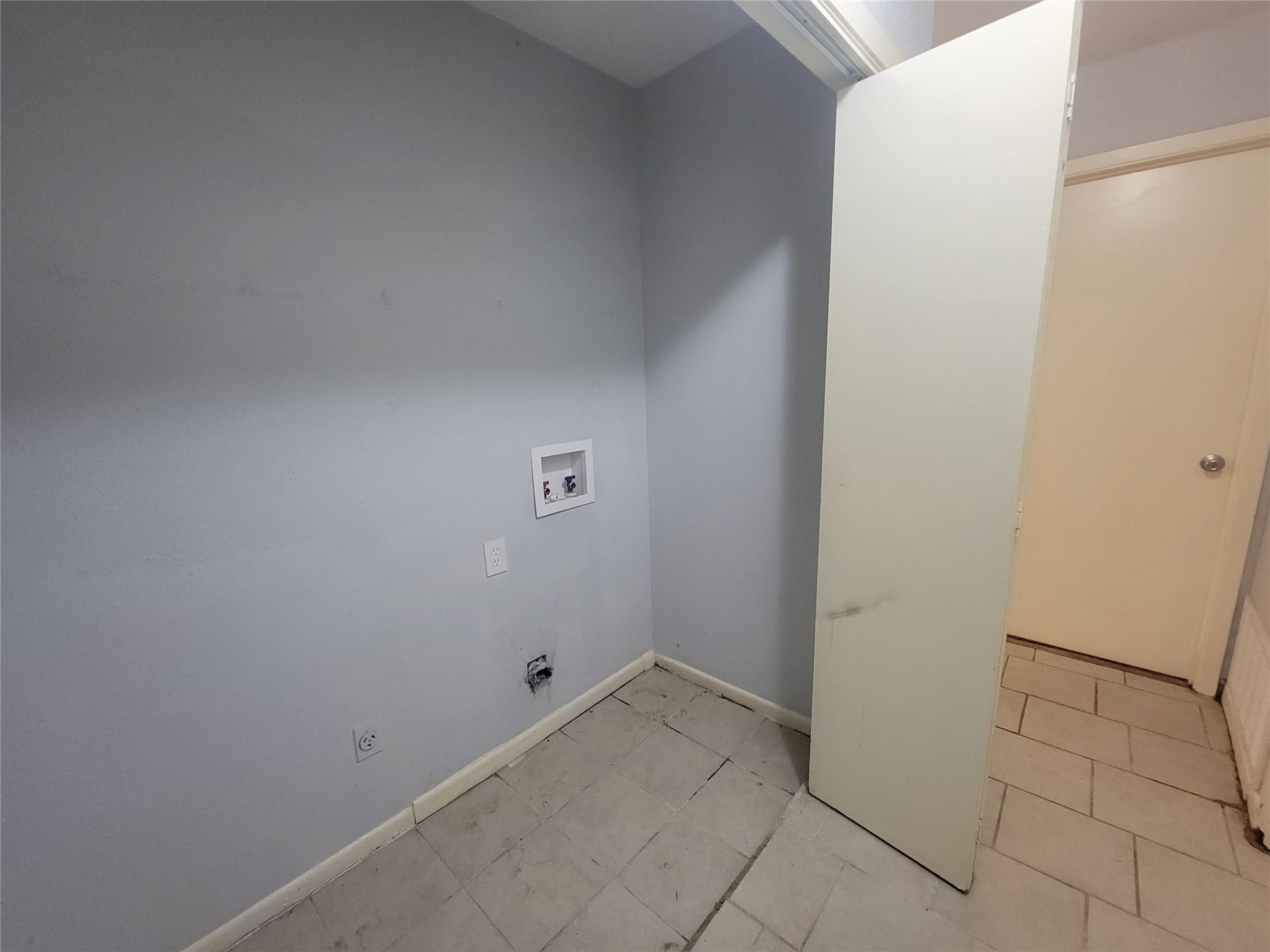 1304 GLENDA Dr # B, Round Rock, TX 78681