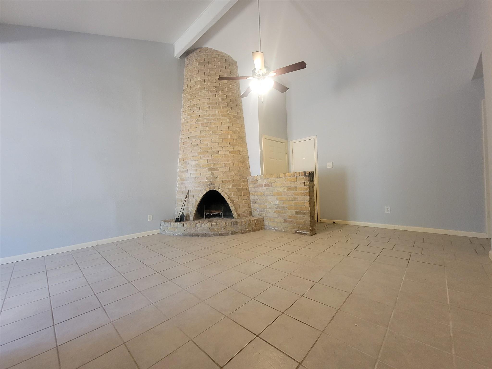 1304 GLENDA Dr # B, Round Rock, TX 78681