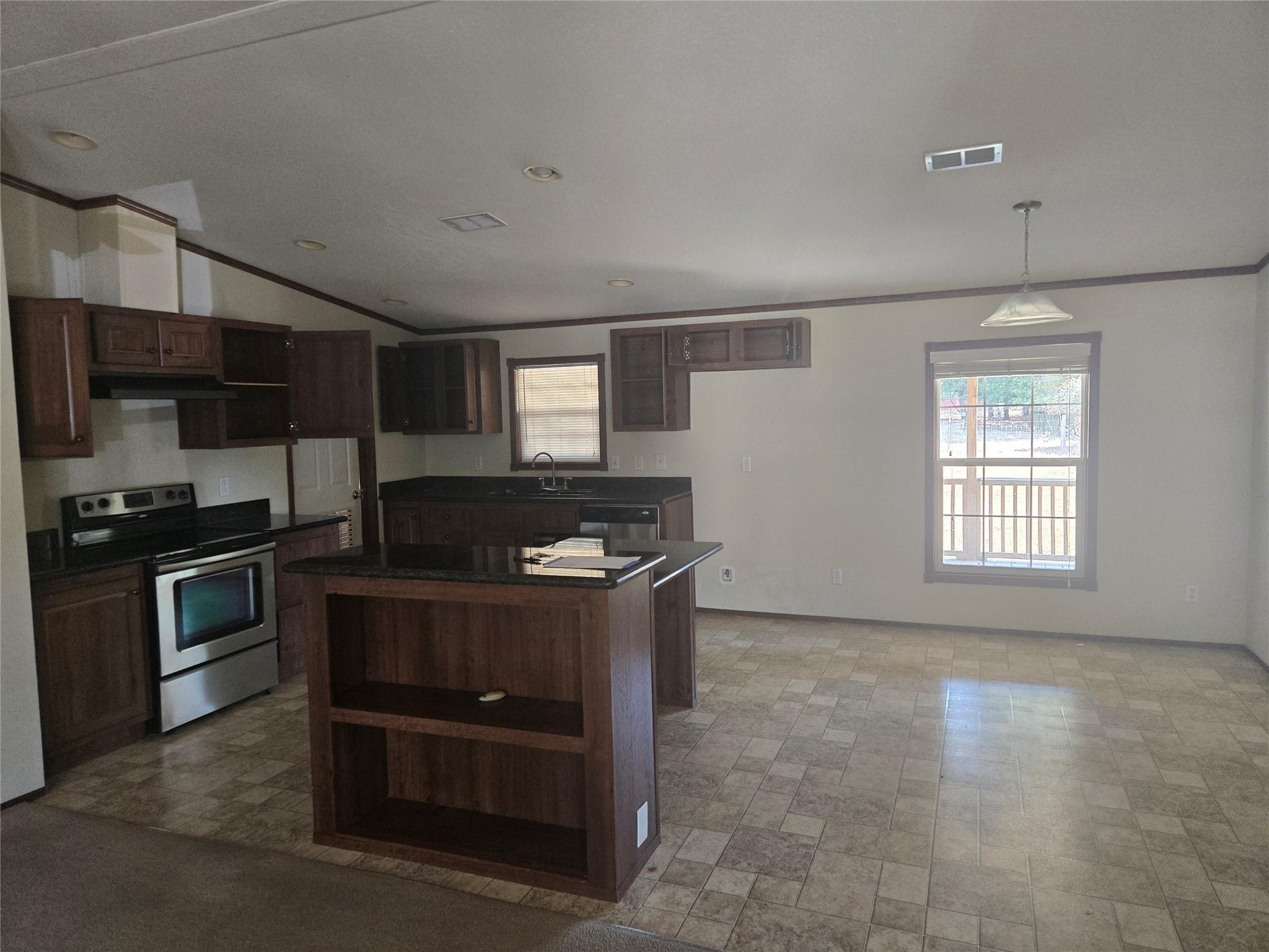 105 Boren Ln, Bastrop, TX 78602