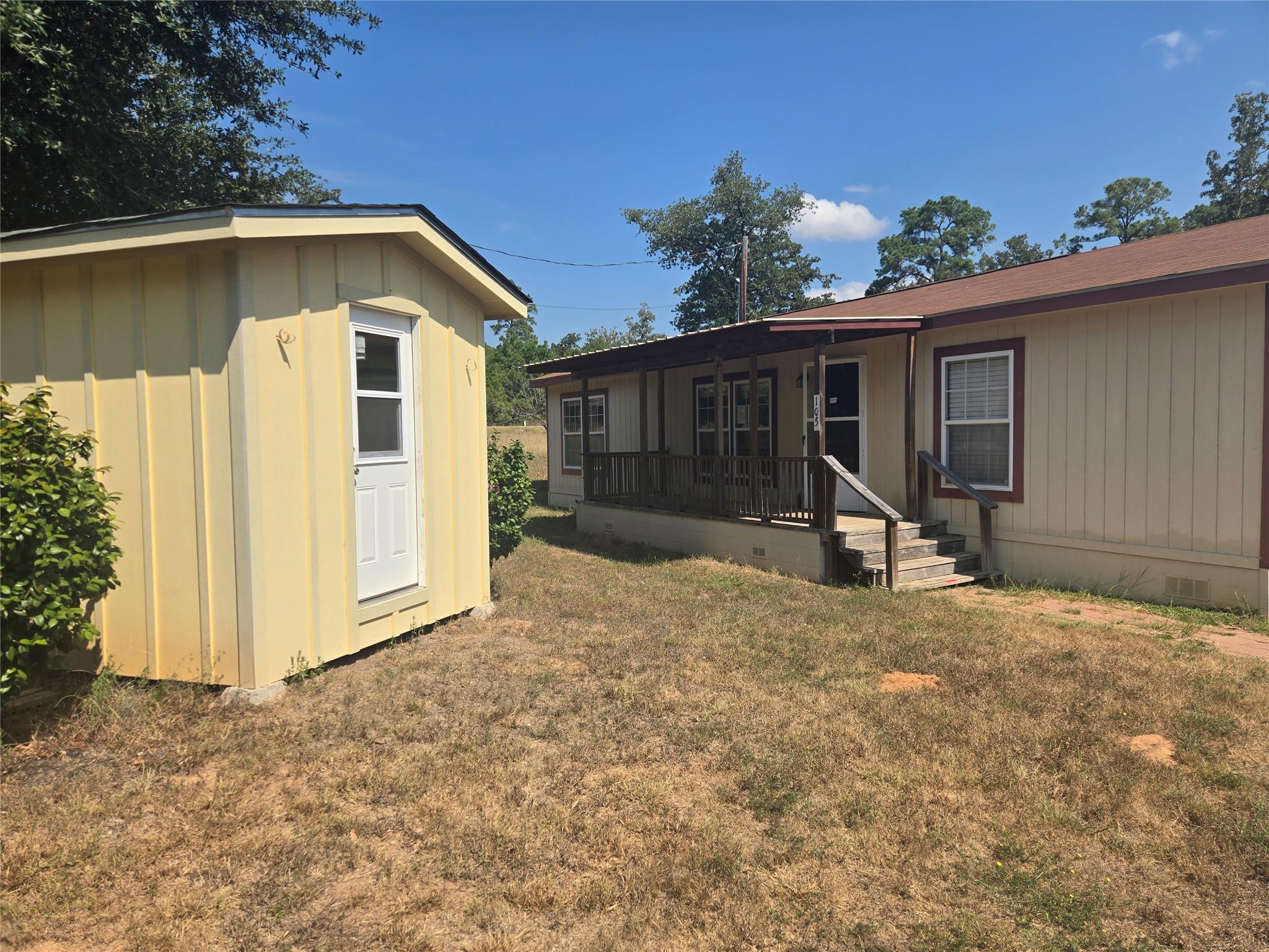 105 Boren Ln, Bastrop, TX 78602