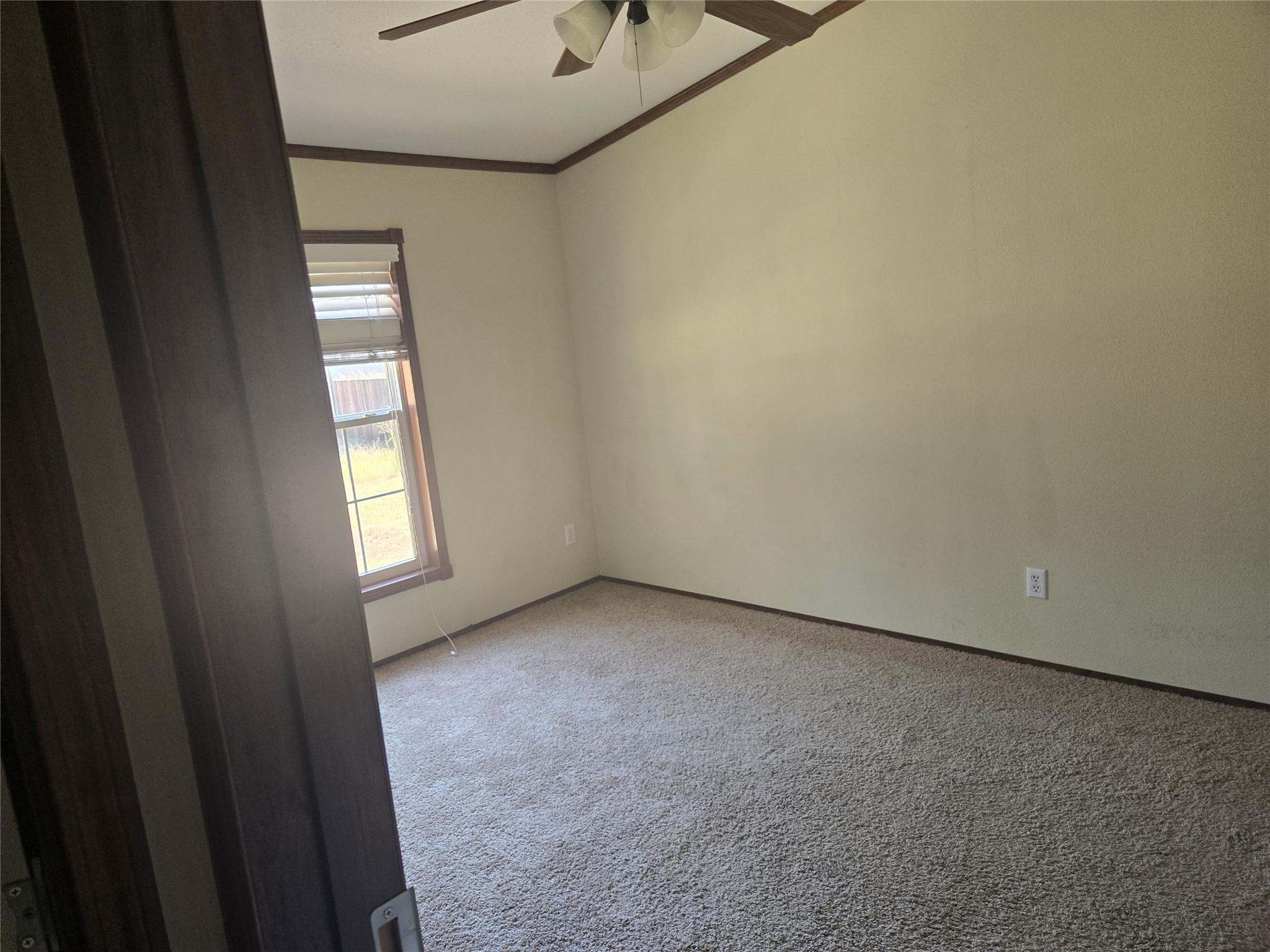 105 Boren Ln, Bastrop, TX 78602