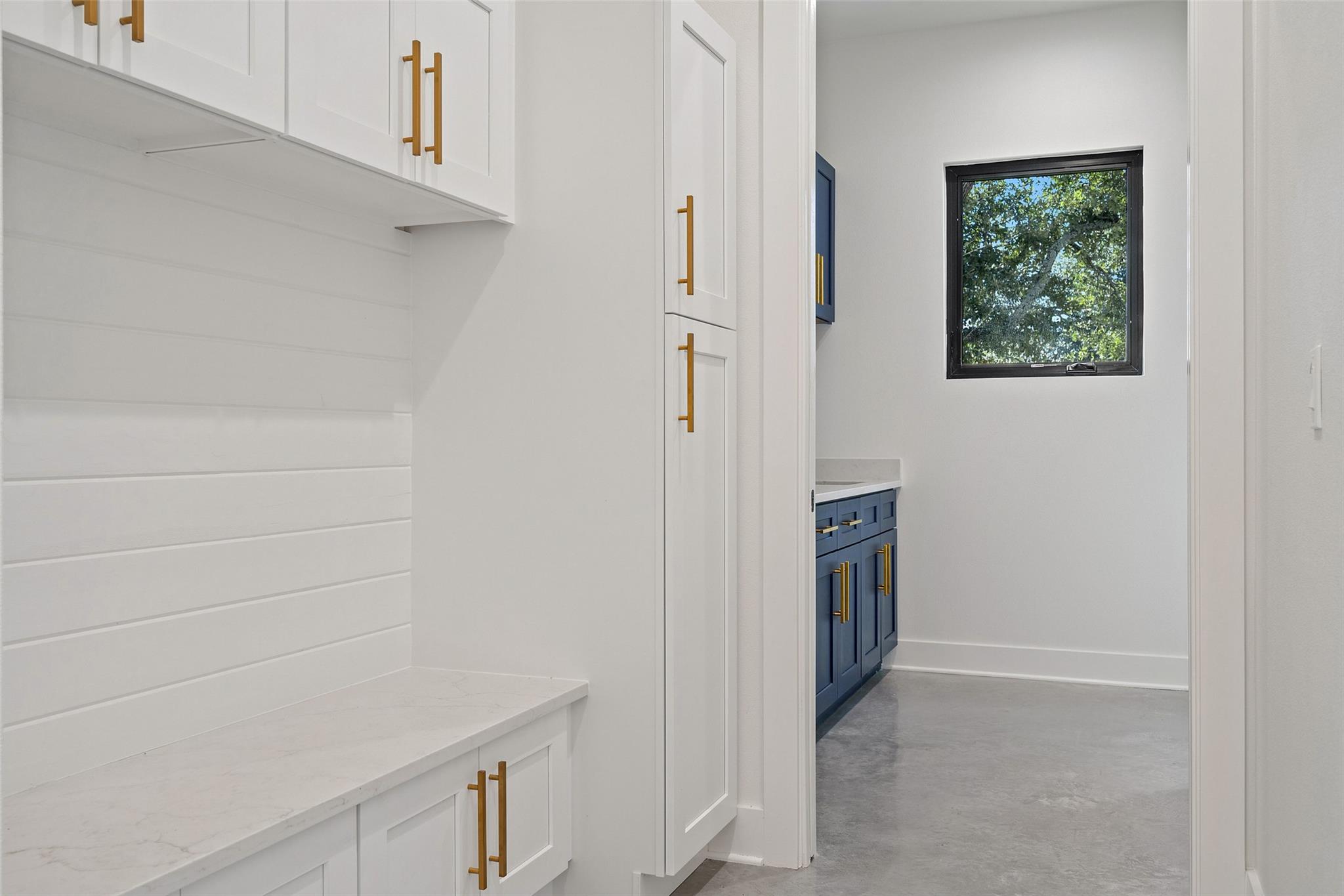 300 Deer Dr, Sunrise Beach Village, TX 78643